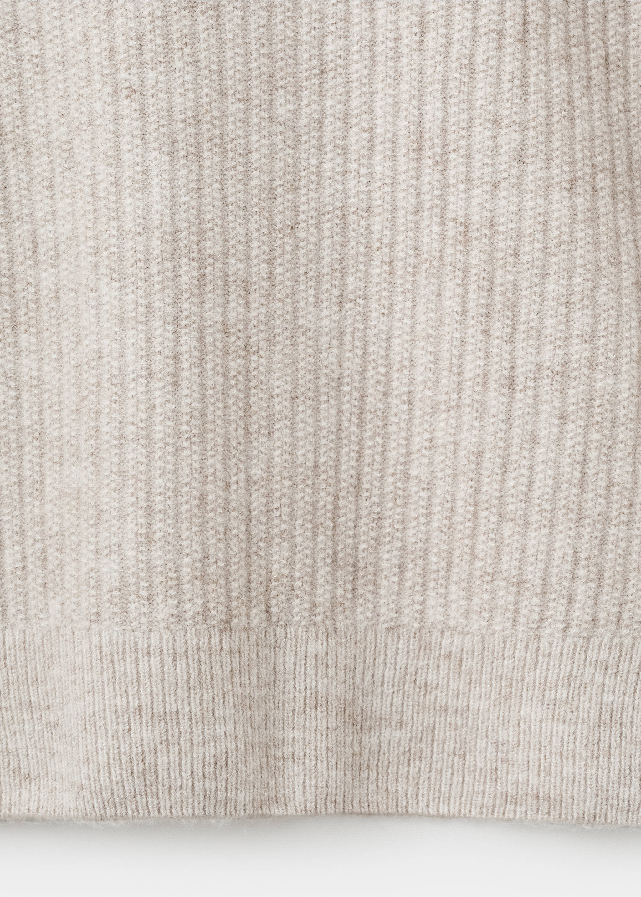 Knitted ribbed sweater - Details of the article 0, Ecru. Ref: 17017898-00.