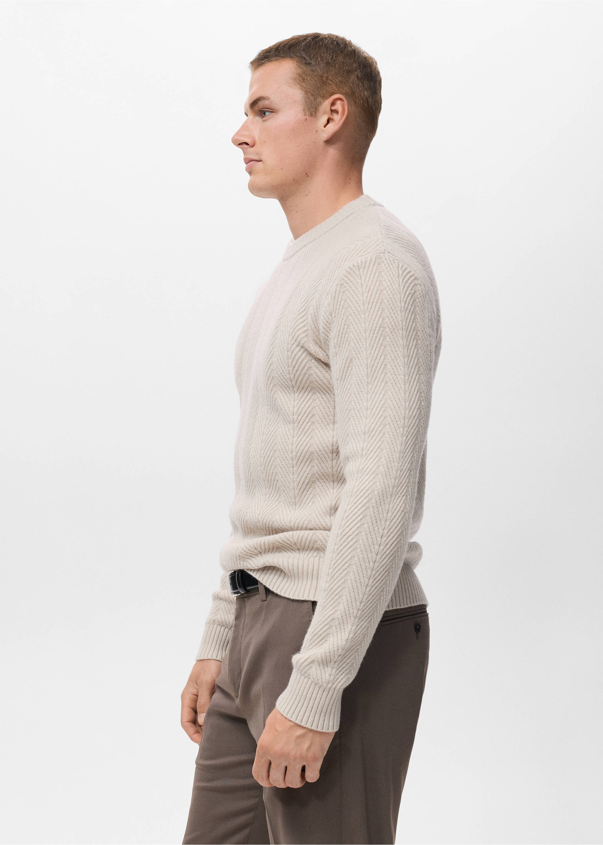 Herringbone structured sweater - Details of the article 2, Ecru. Ref: 17017904-00.