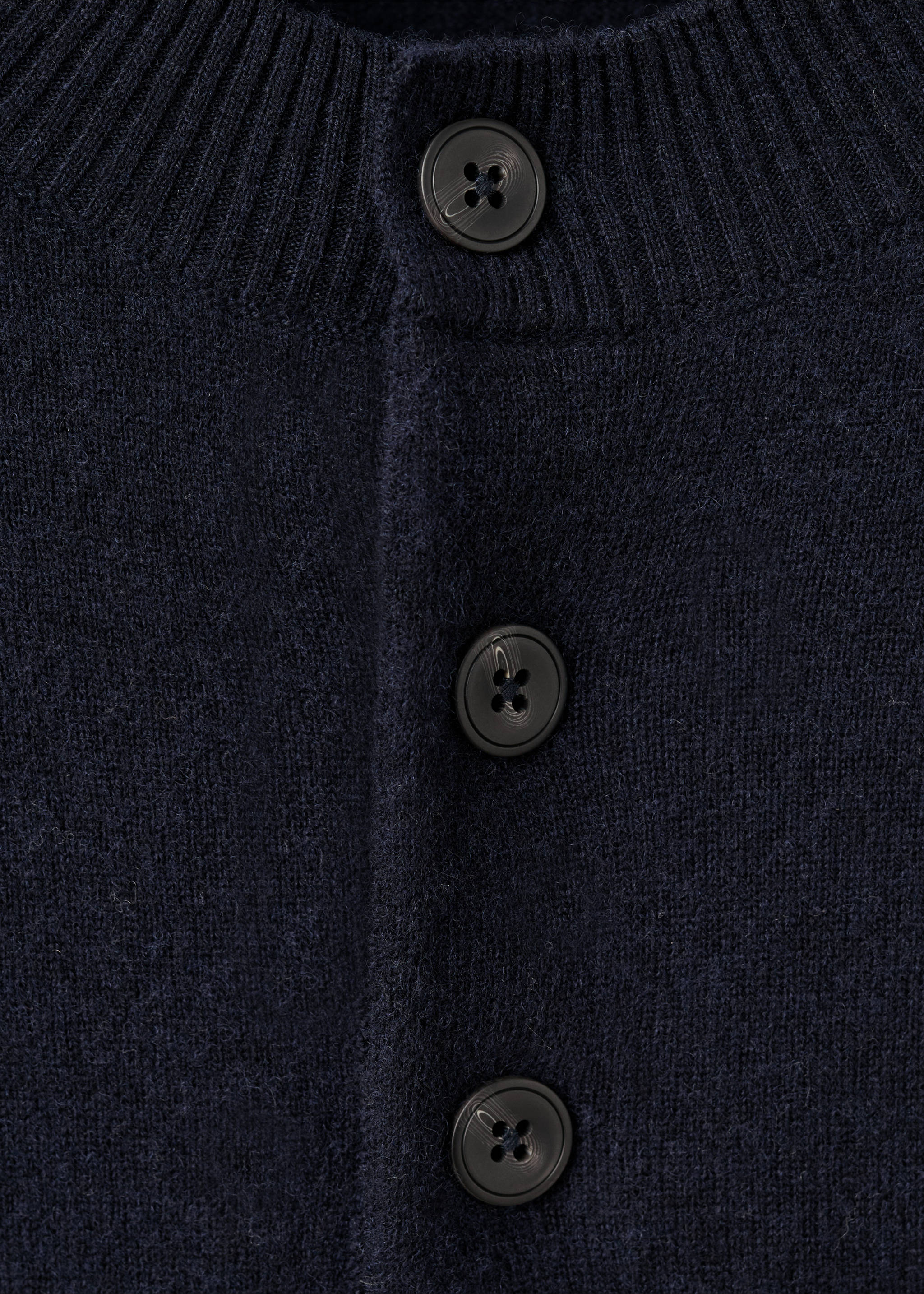100% extra-fine wool knitted sweater - Details of the article 0, Navy. Ref: 17017905-00.