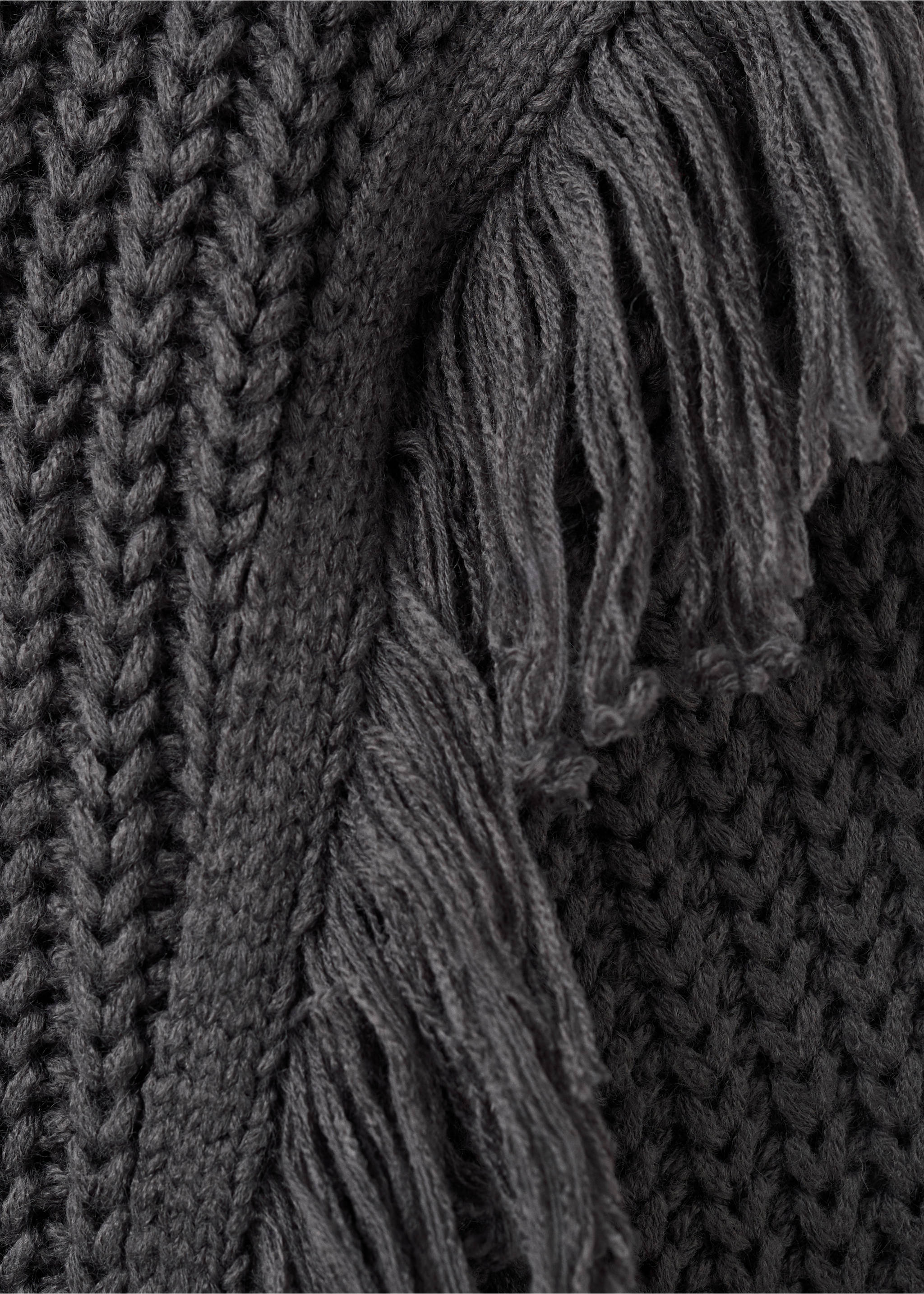 Pull-over maille franges - Détail de l'article 8, Gris anthracite. Ref: 17018271-00.