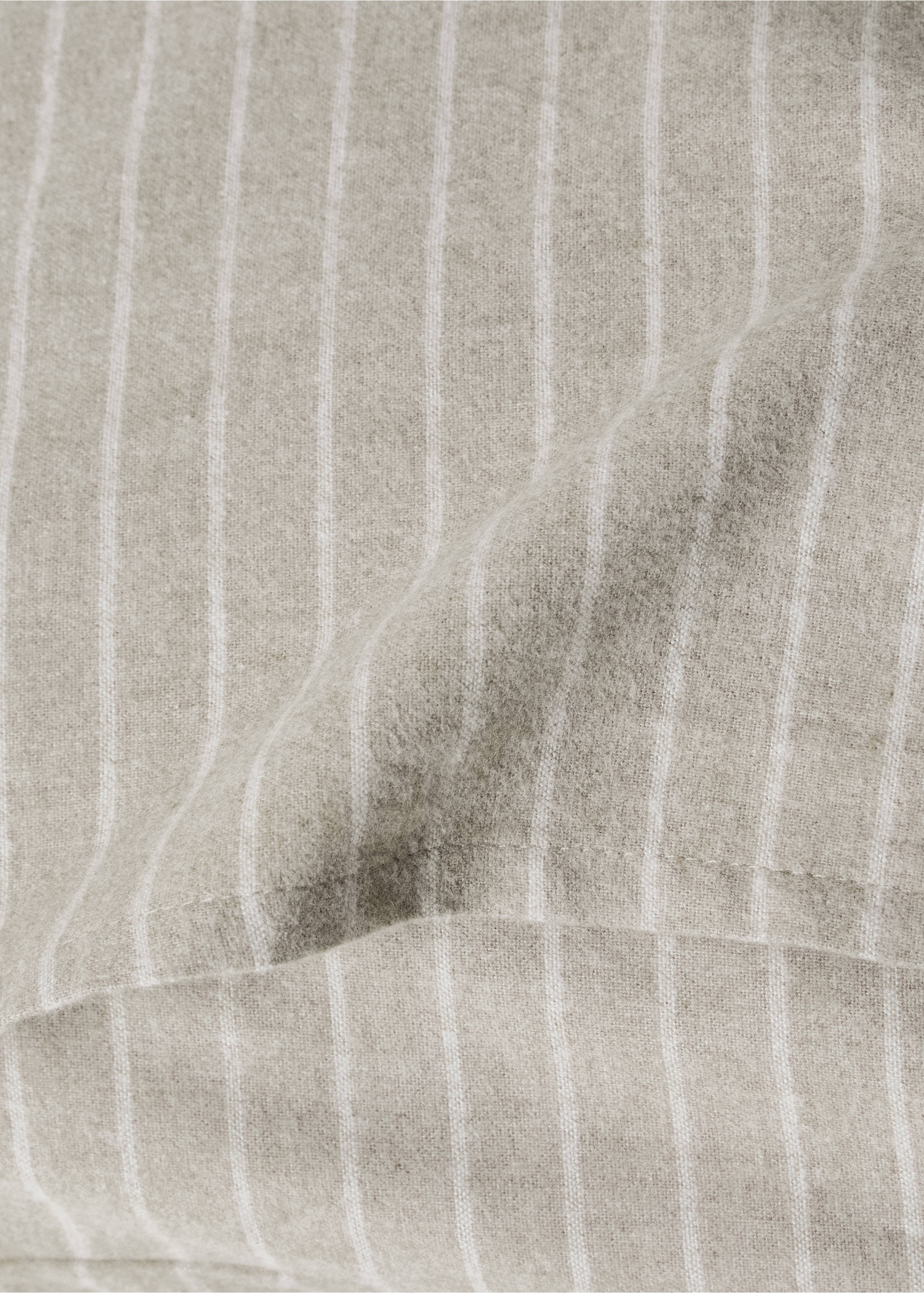 Kissenbezug aus Baumwollflanell mit Melange-Garn und feinen Streifen, 60x60cm - Detail des Artikels 2, Beige. Ref: 17018283-00.