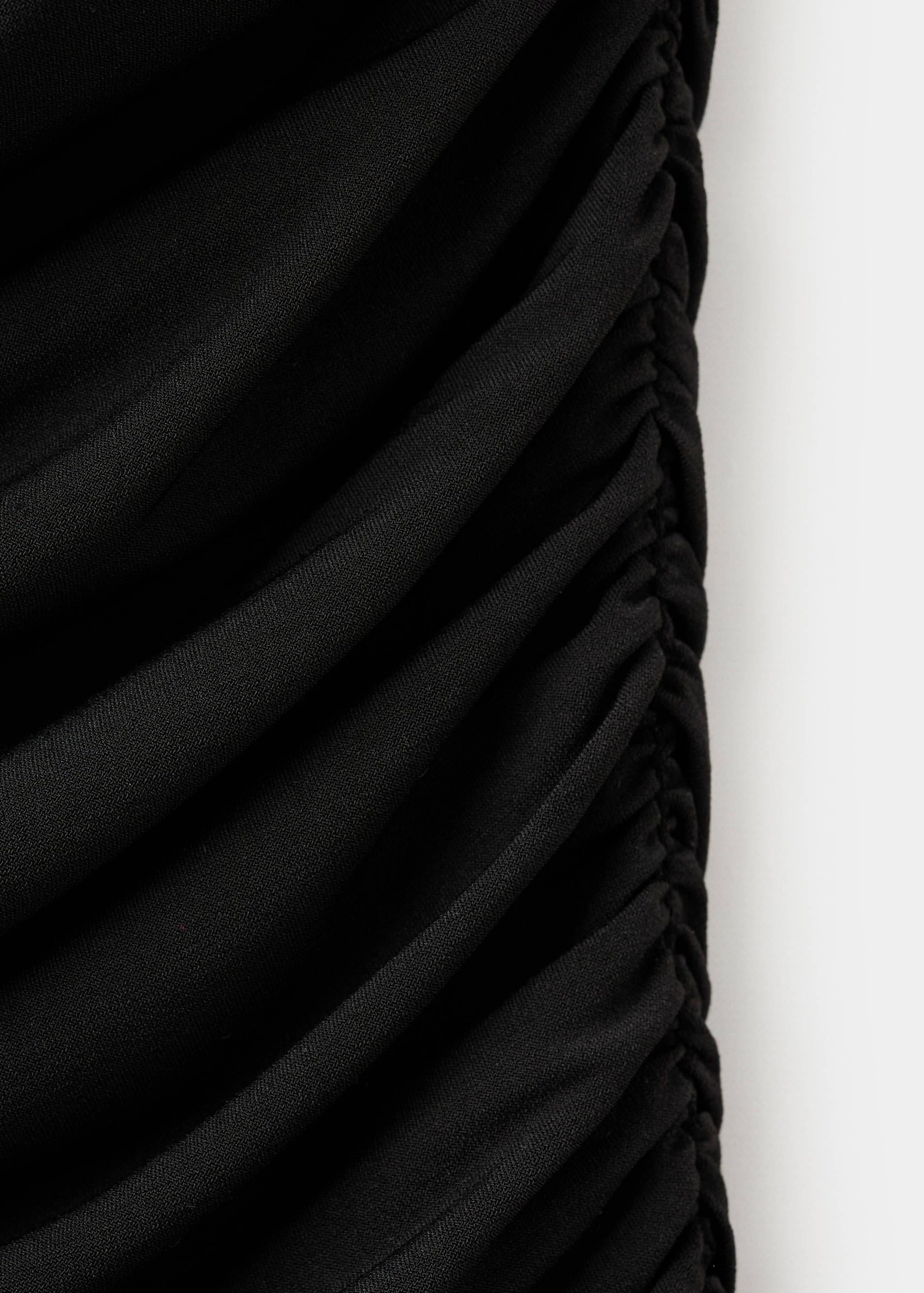 Asymmetrisches Top mit gerafftem Volantbesatz - Detail des Artikels 0