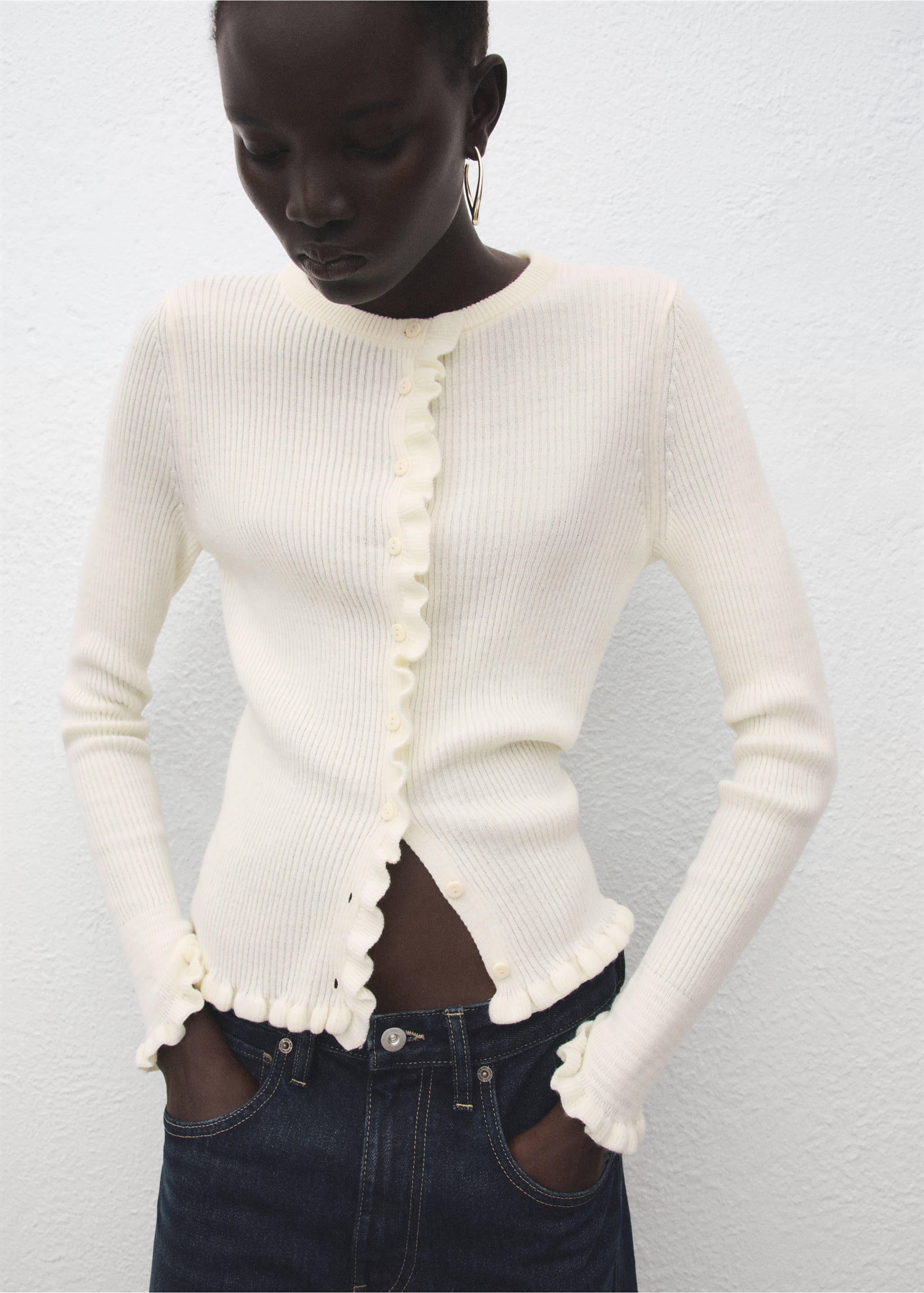 Scalloped edges cardigan - Medium plane, Ecru. Ref: 17019122-00.