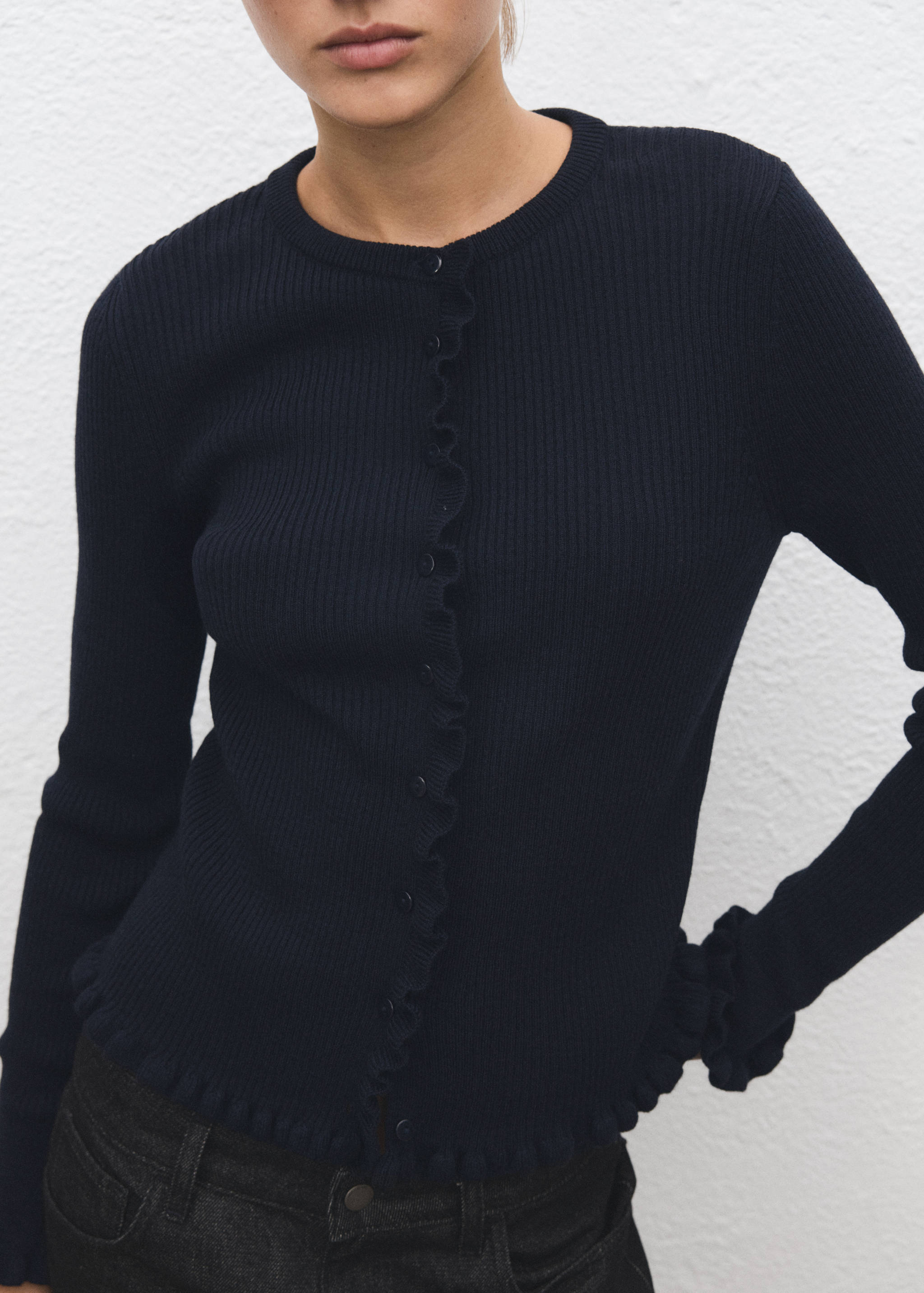 Scalloped edges cardigan - Medium plane