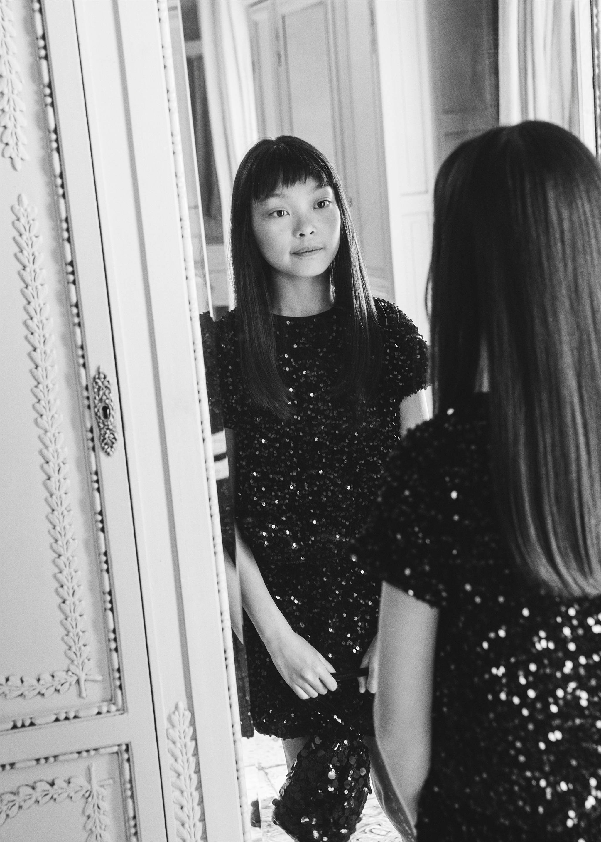 Mini handbag with sequins - Details of the article 6, Black. Ref: 17019210-00.