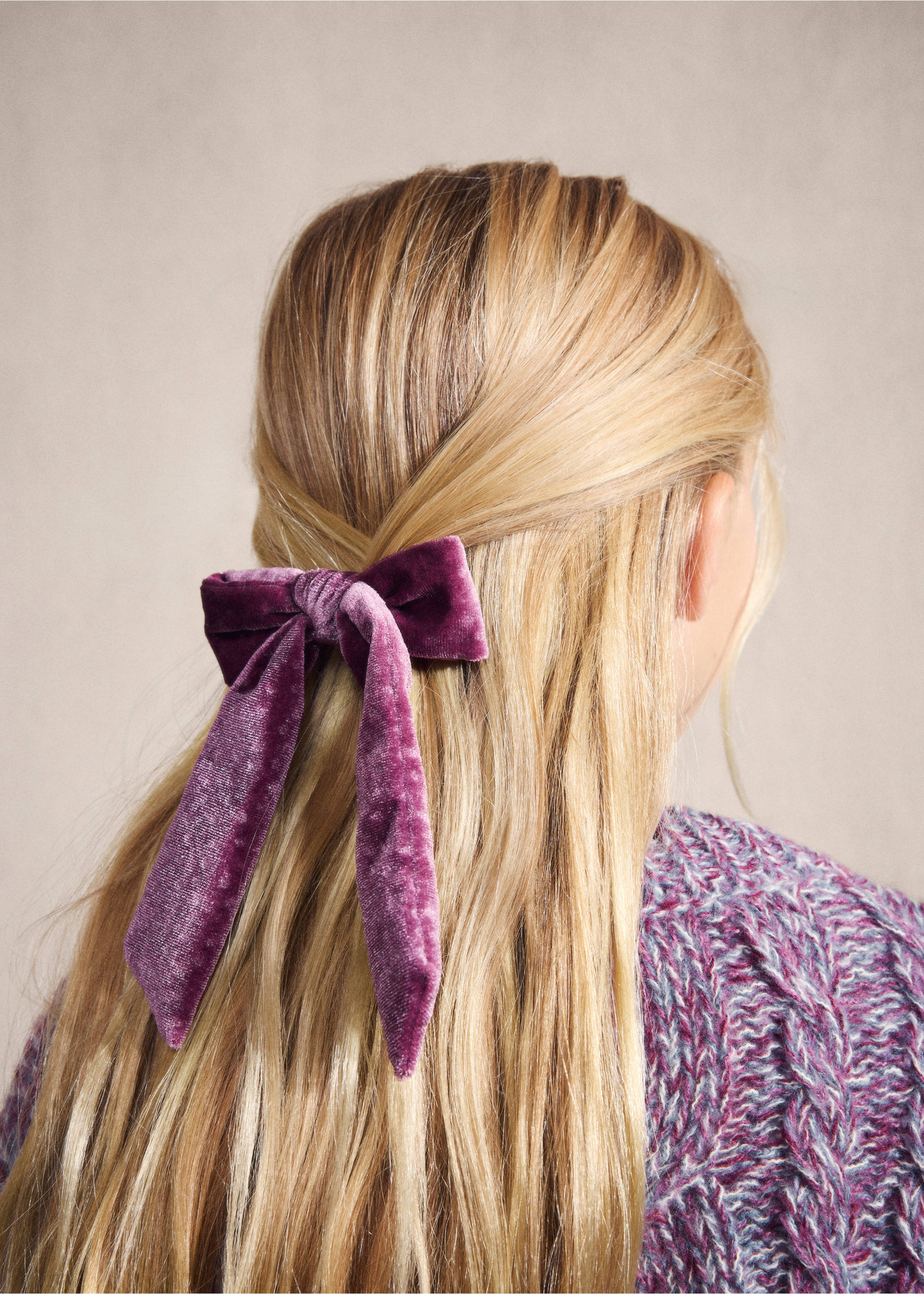 Velvet bow hairclip - General plane, Pink. Ref: 17019213-00.