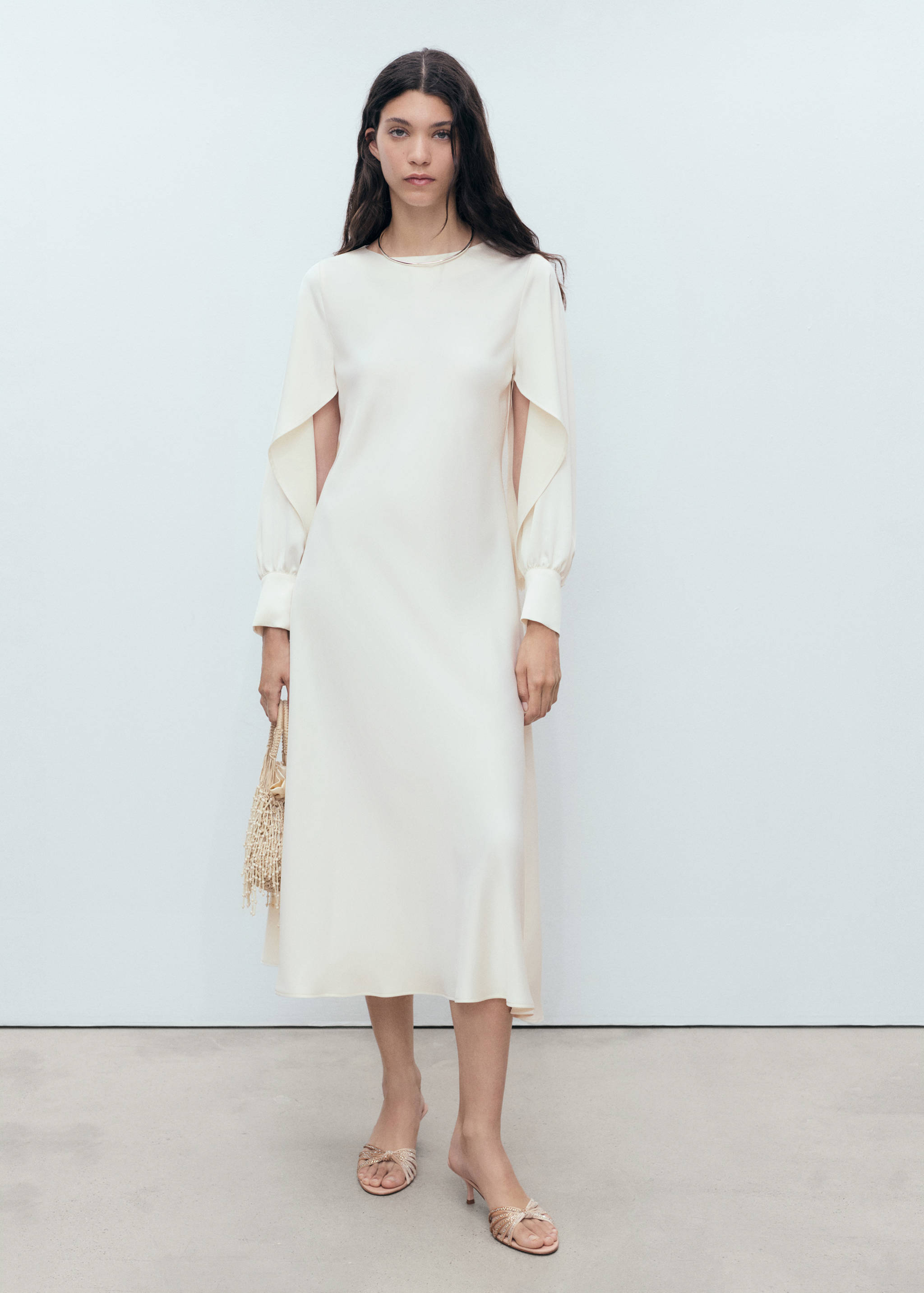 Satin dress with slit sleeves - General plane