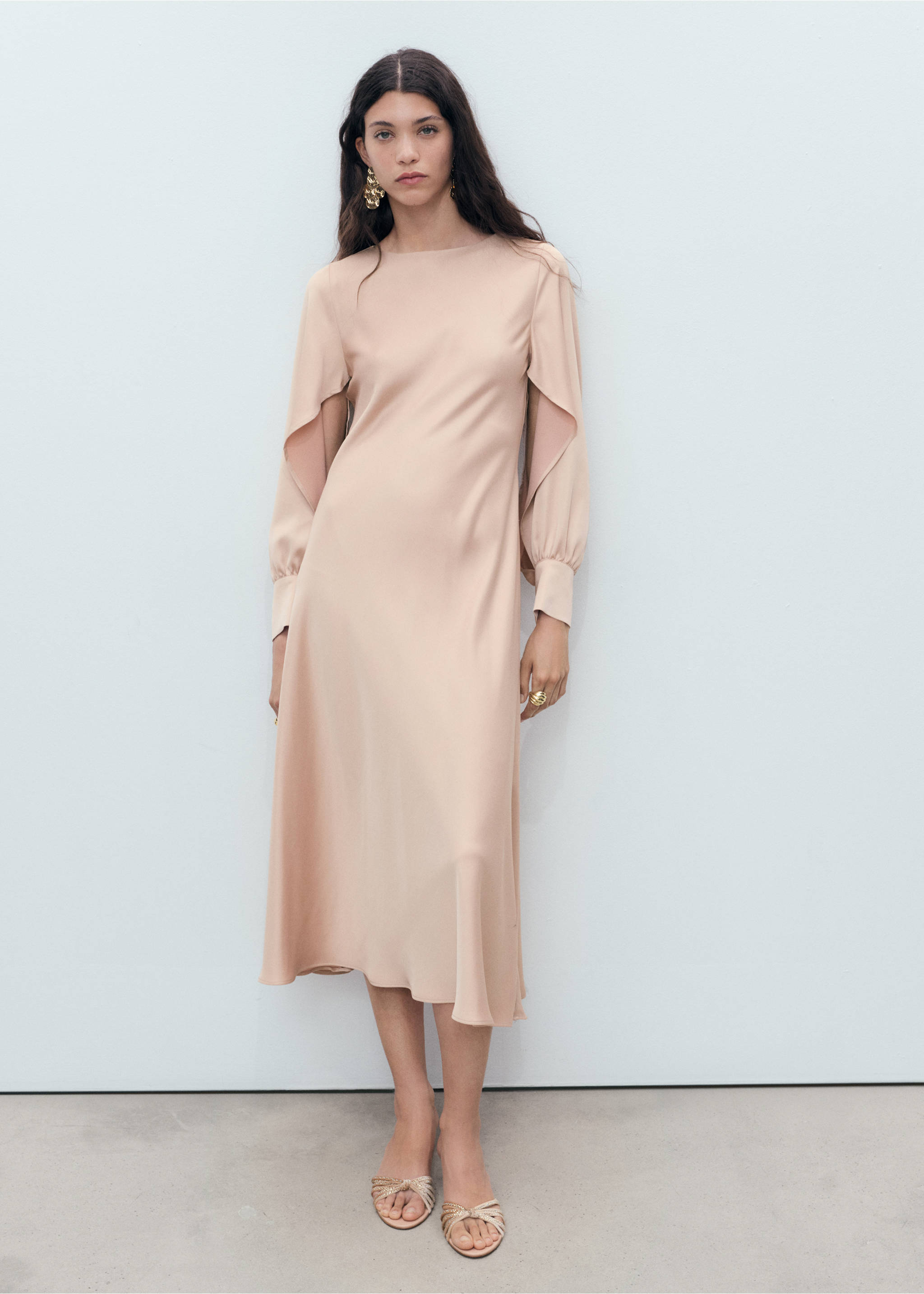 Satin dress with slit sleeves - General plane, Nude. Ref: 17021126-00.