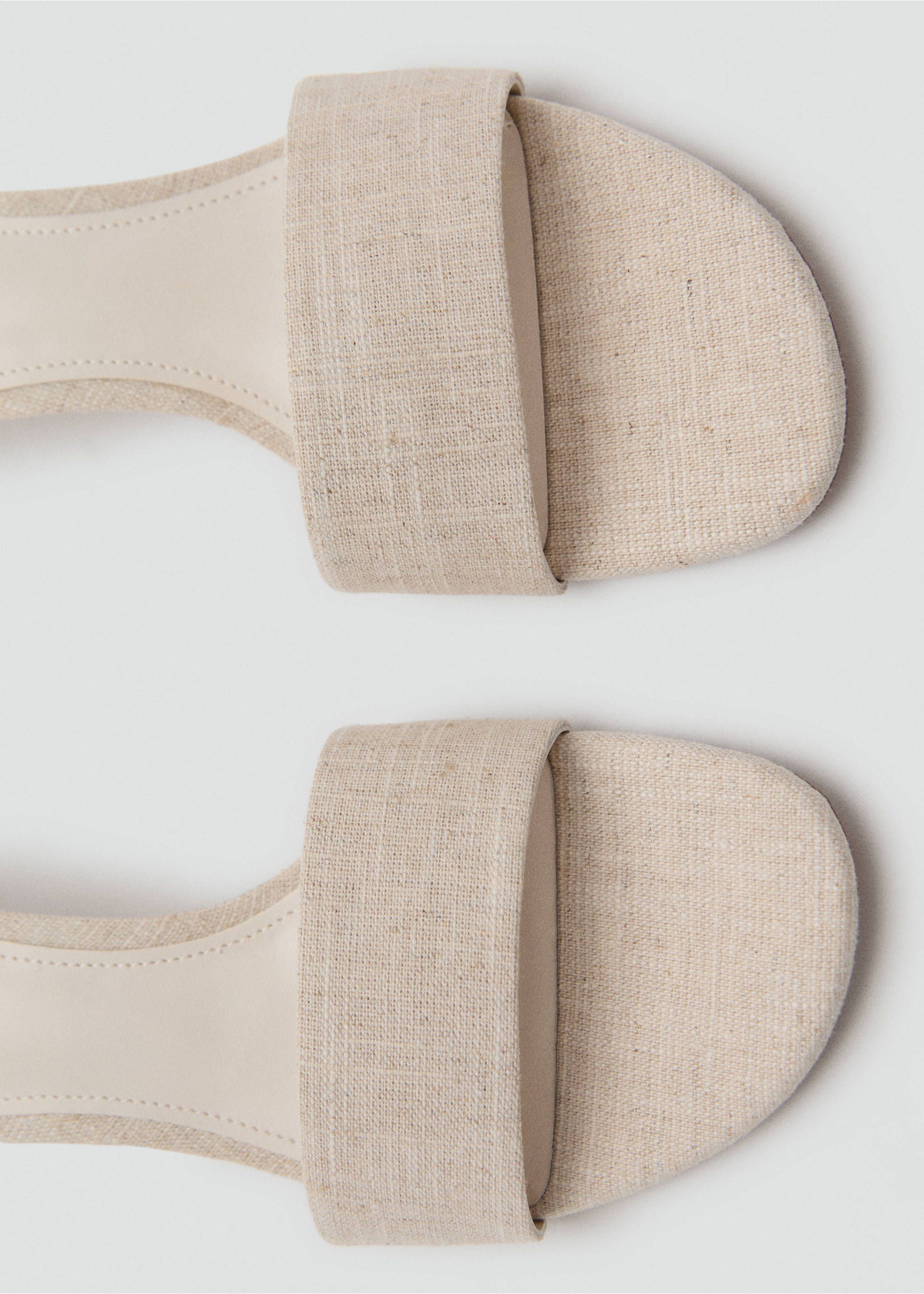 Kitten heel sandals - Details of the article 2, Beige. Ref: 17021128-00.