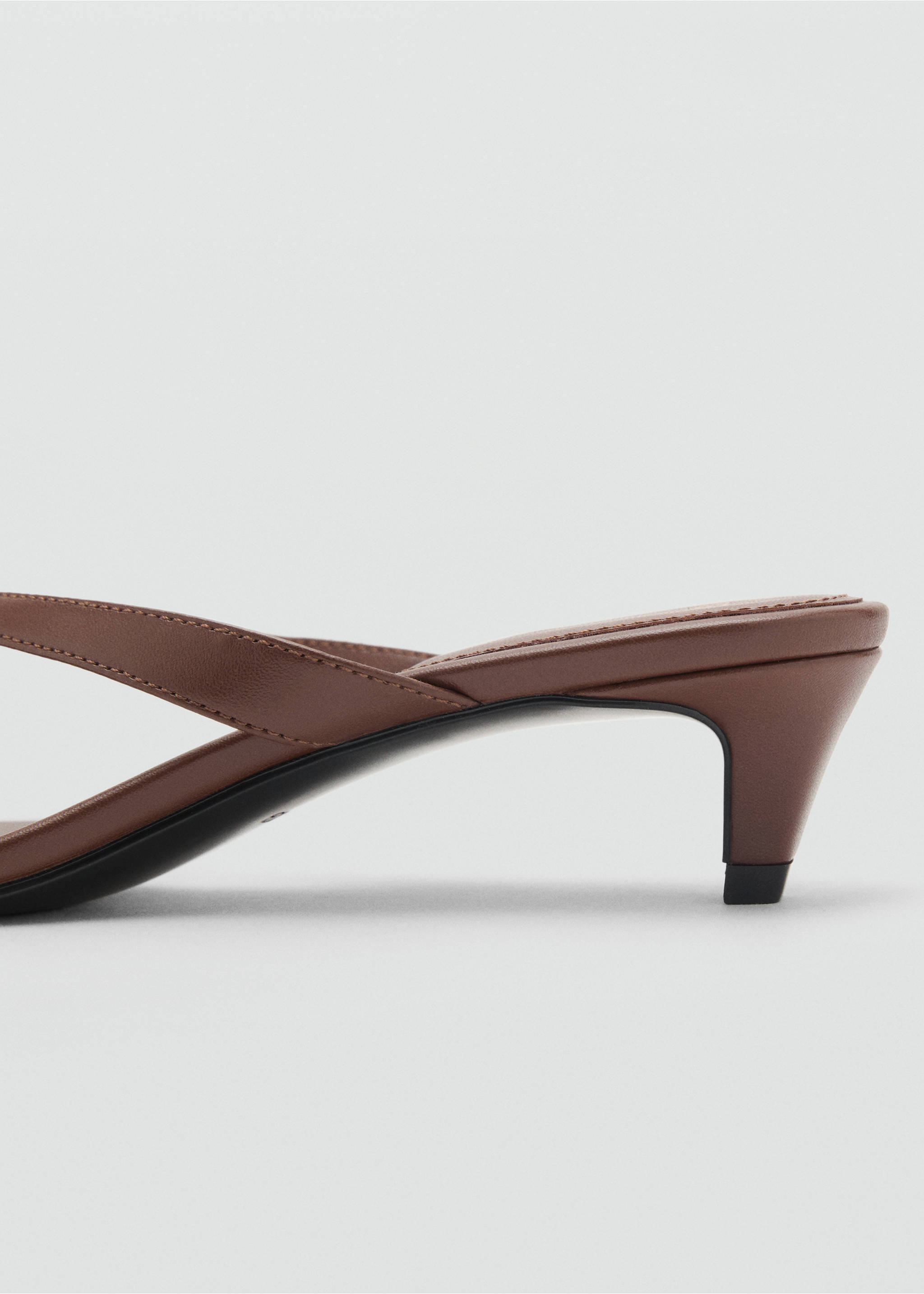 Heeled sandals with metallic detail - Details of the article 1, Chocolate. Ref: 17021129-00.