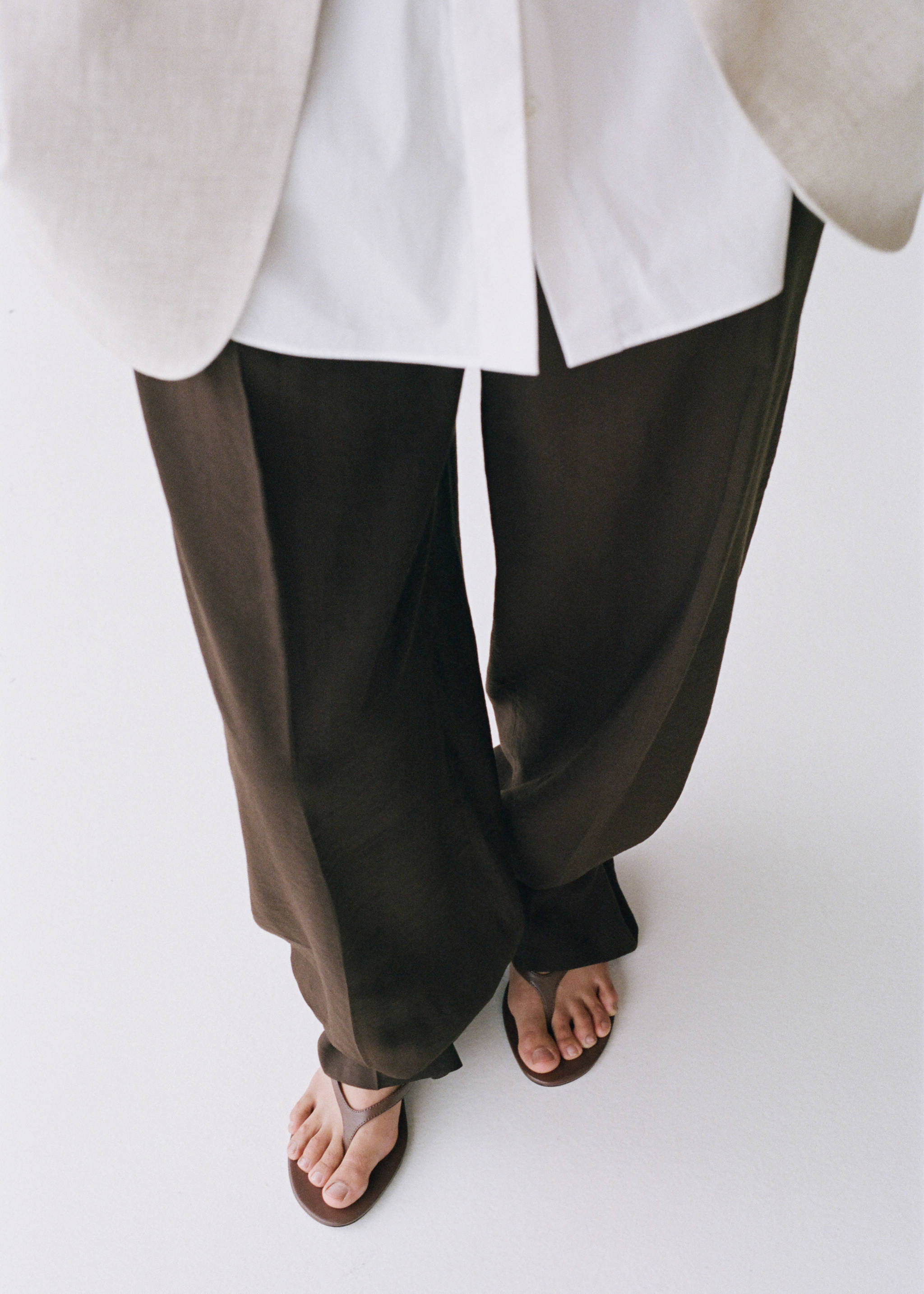 Heeled sandals with metallic detail - Details of the article 9, Chocolate. Ref: 17021129-00.