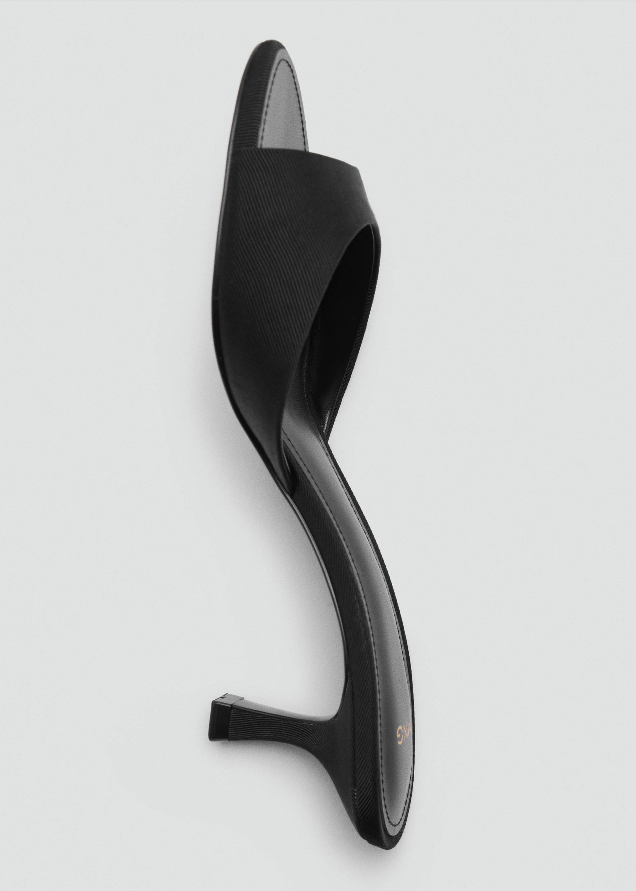 Kitten-heel sandals with strap - Details of the article 3, Black. Ref: 17021130-00.