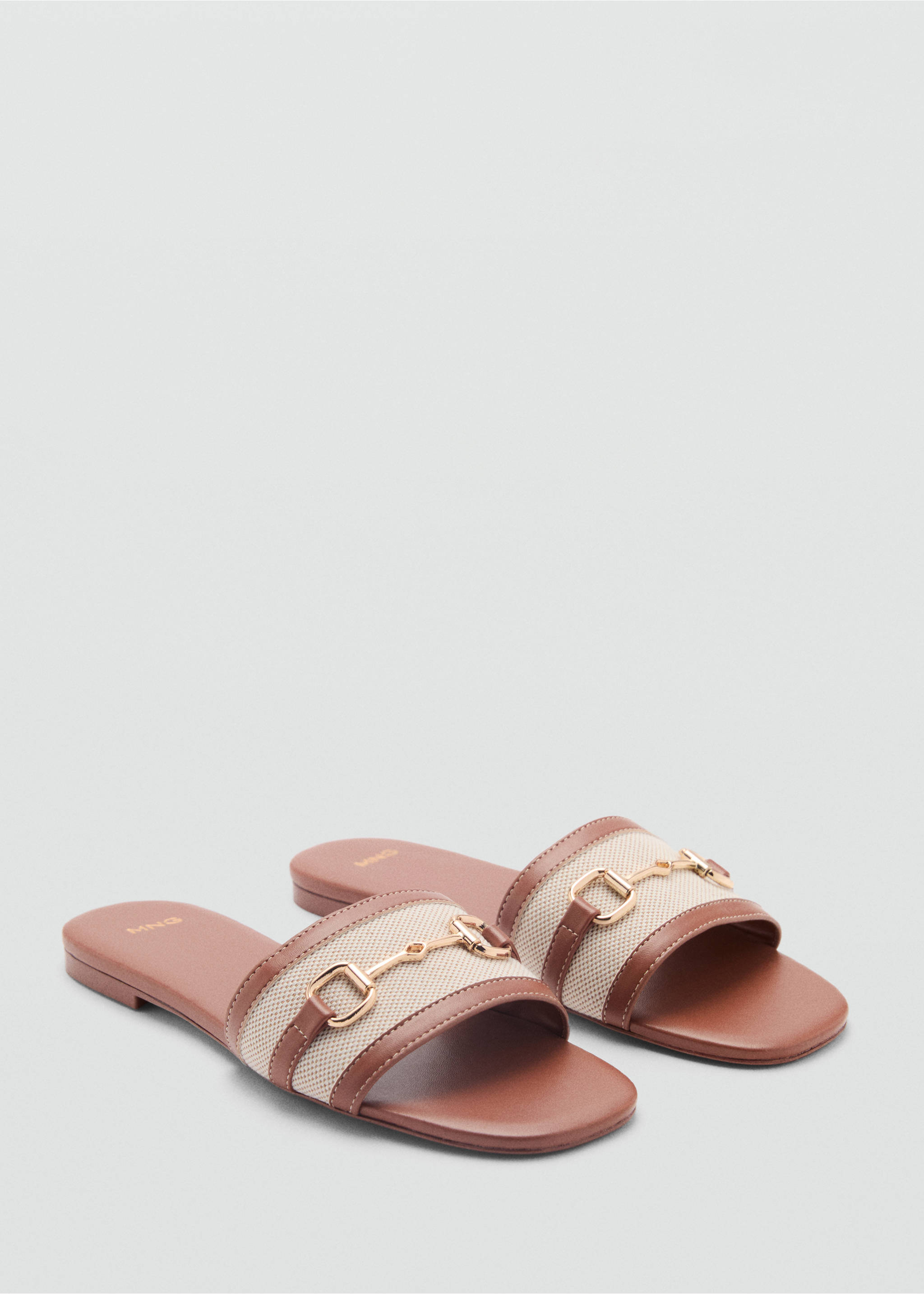 Sandals with buckle strap - Medium plane, Leather. Ref: 17021131-00.