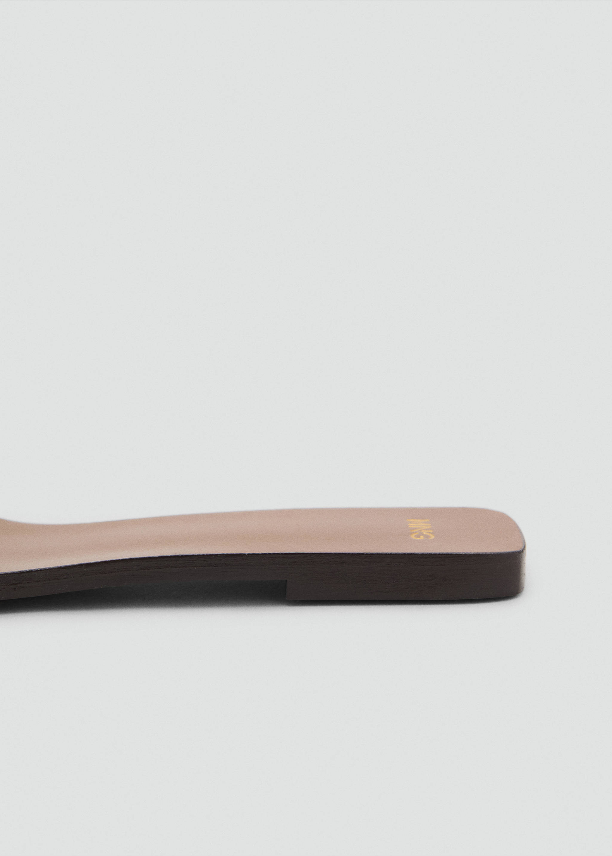 Leather sandals with a wide strap - Details of the article 1, Leather. Ref: 17021133-00.