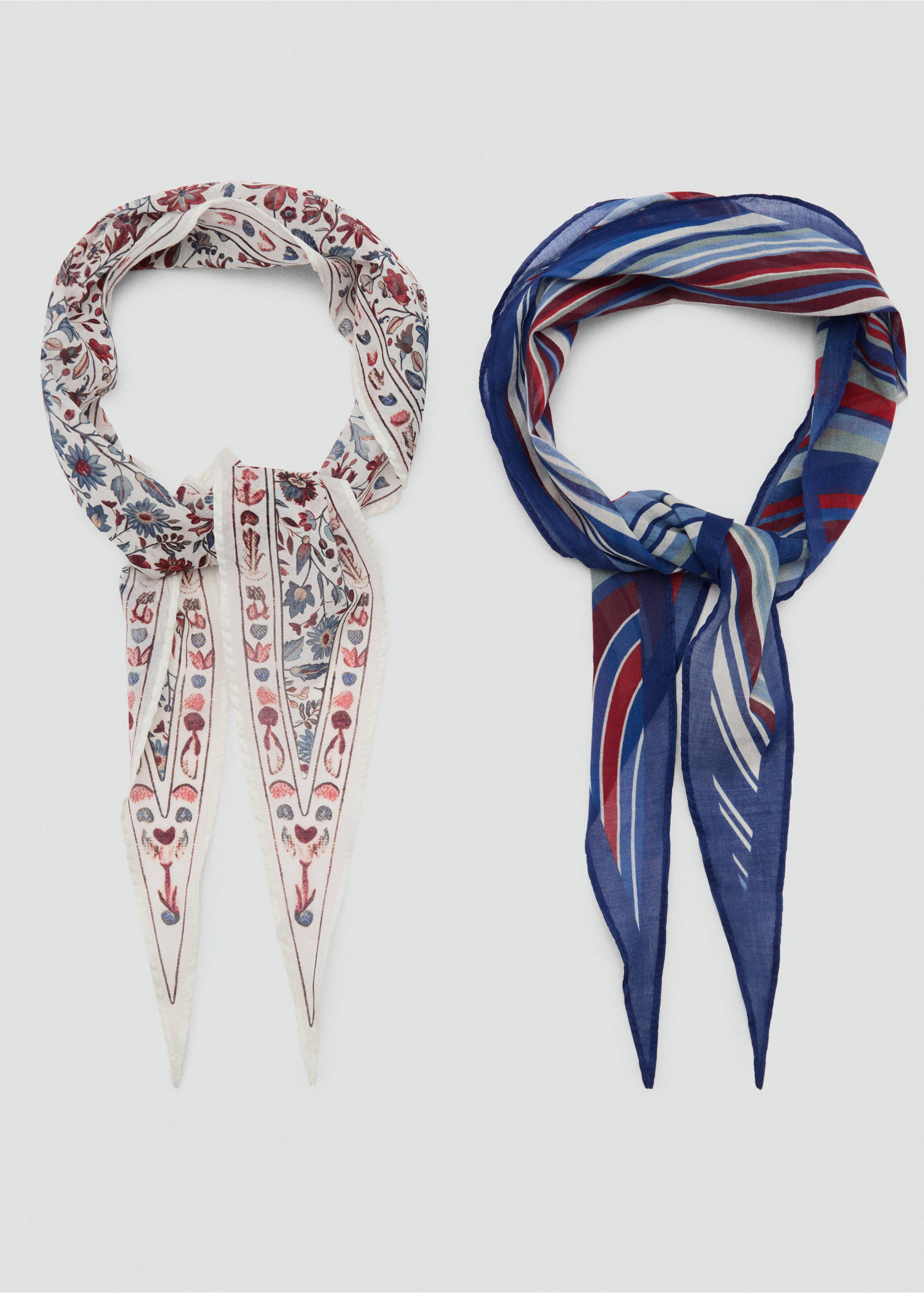 Set of 2 printed handkerchiefs - Details of the article 1, Ecru. Ref: 17021137-00.