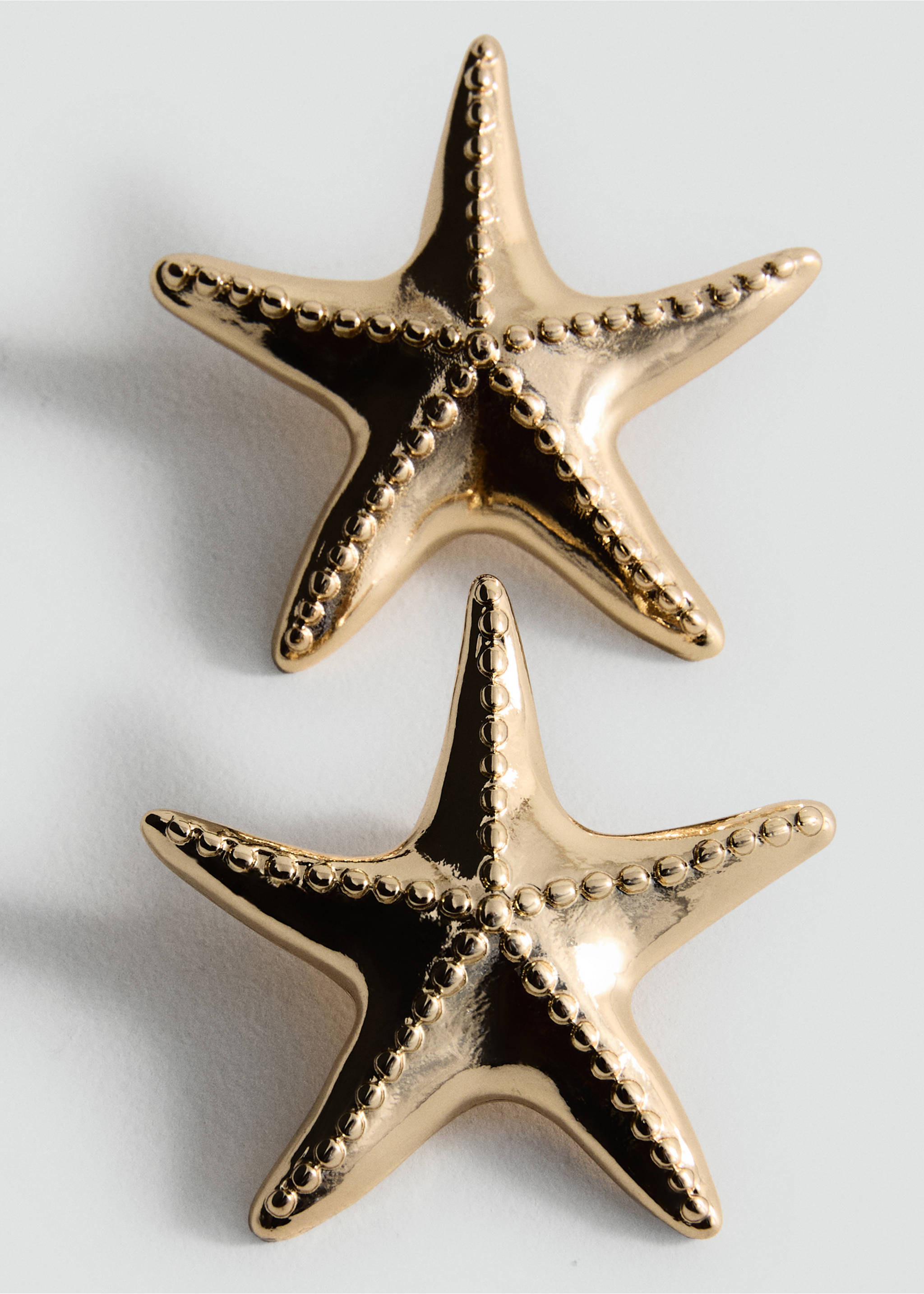 Star design earrings - Medium plane, Gold. Ref: 17021147-00.