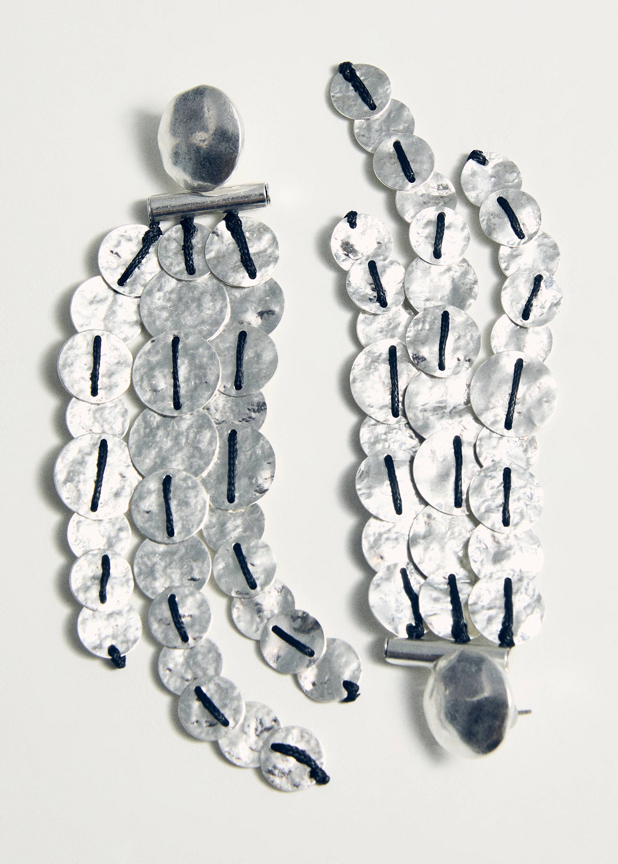 Iron bead waterfall earrings - Details of the article 5