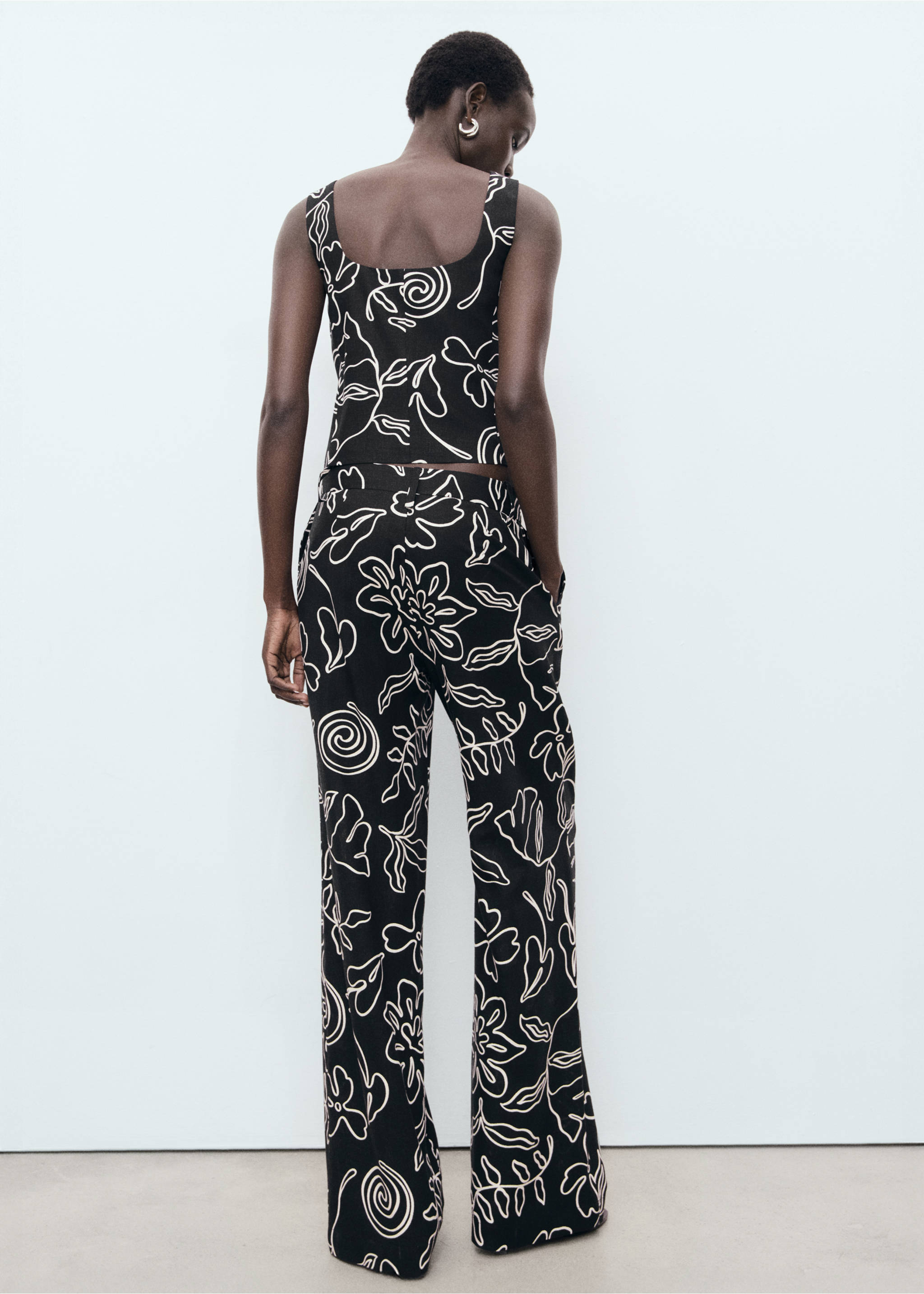 Floral-print linen-blend trousers - Reverse of the article, Black. Ref: 17021167-00.