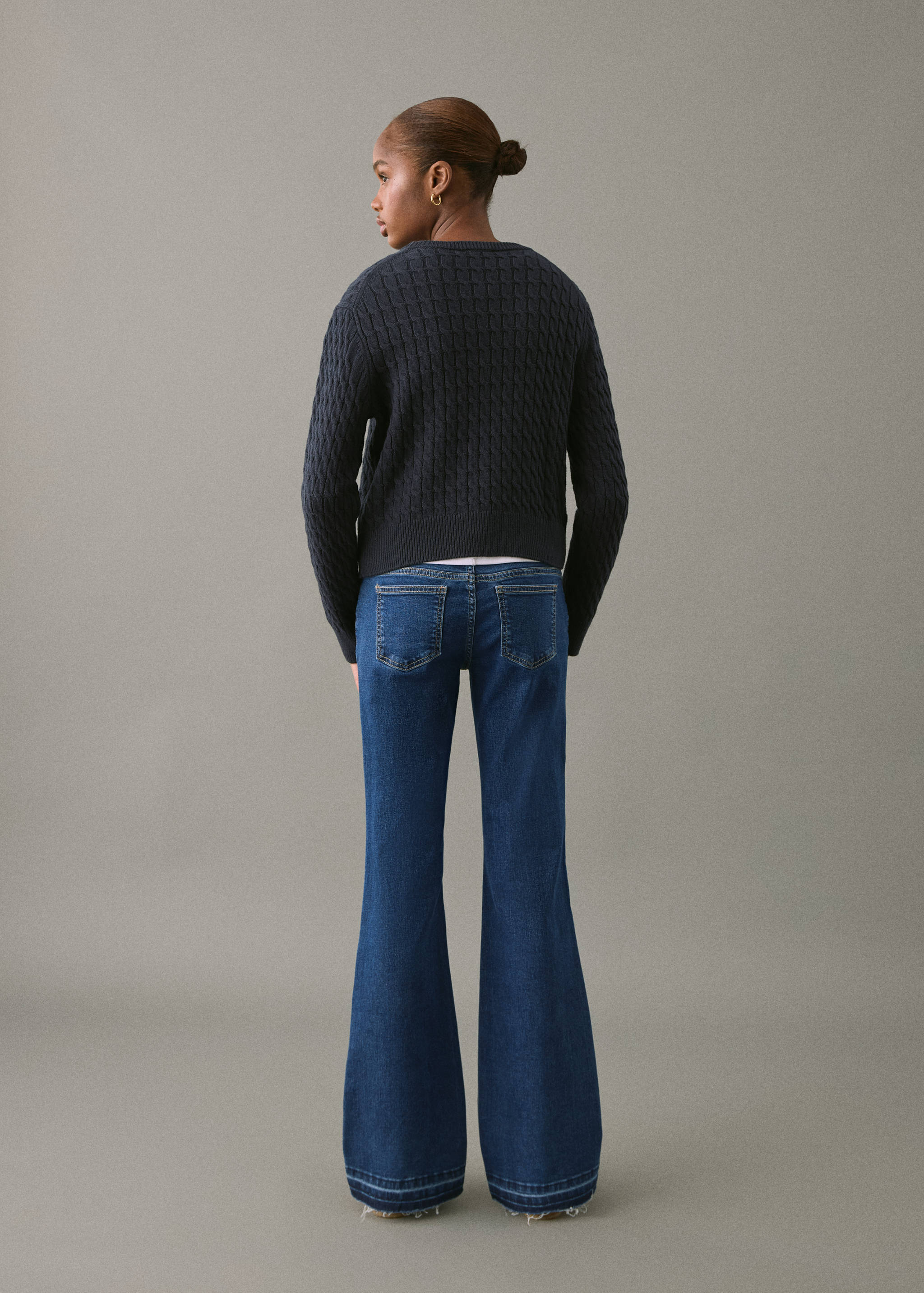 Flare jeans med låg midja - Artikelns baksida
