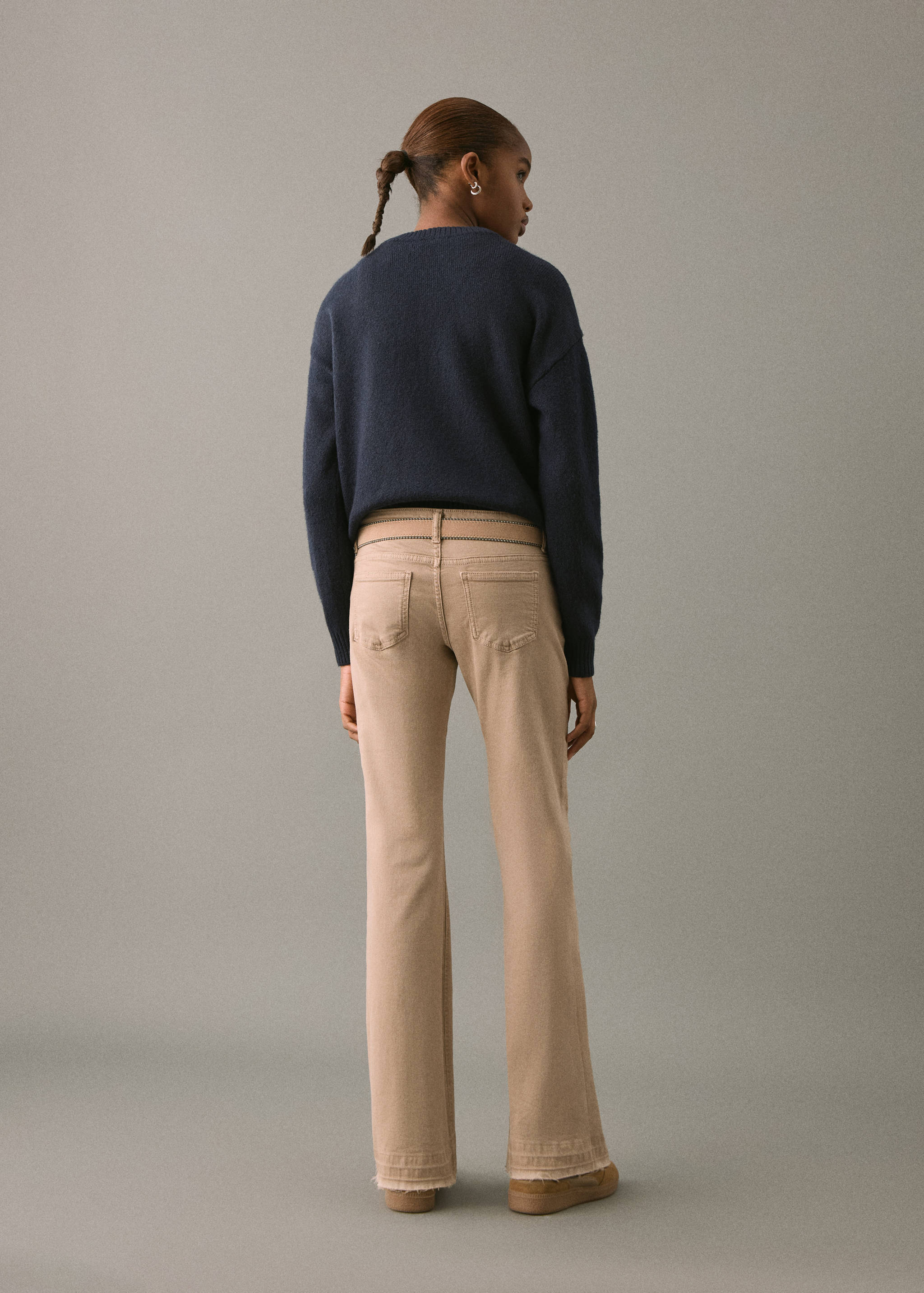 Flare jeans med låg midja - Artikelns baksida