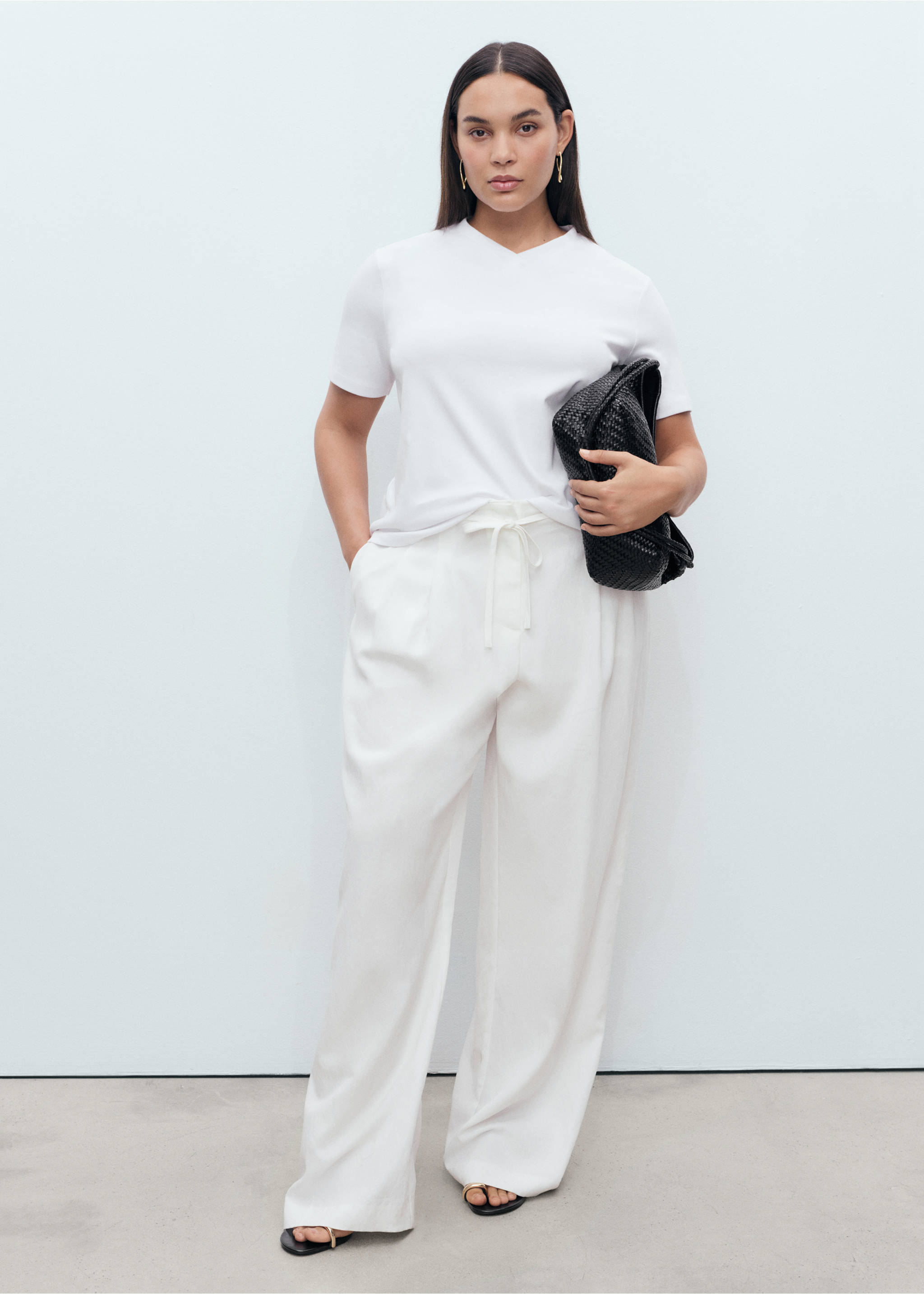 Bavlněné tričko s výstřihem do V - Detail zboží 3, Bílá. Ref: 17021198-00.