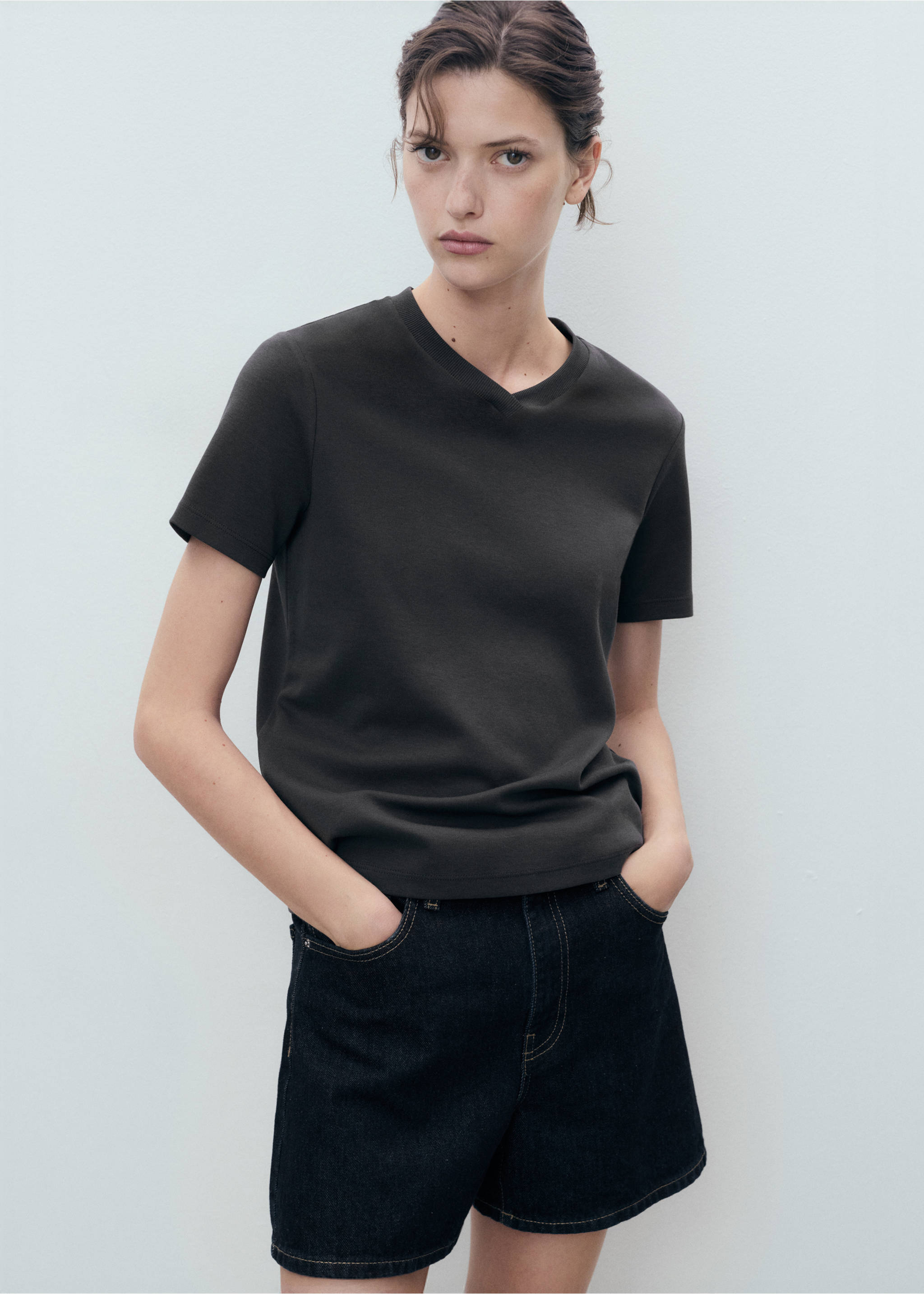 V-neck cotton T-shirt - Medium plane, Black. Ref: 17021198-00.