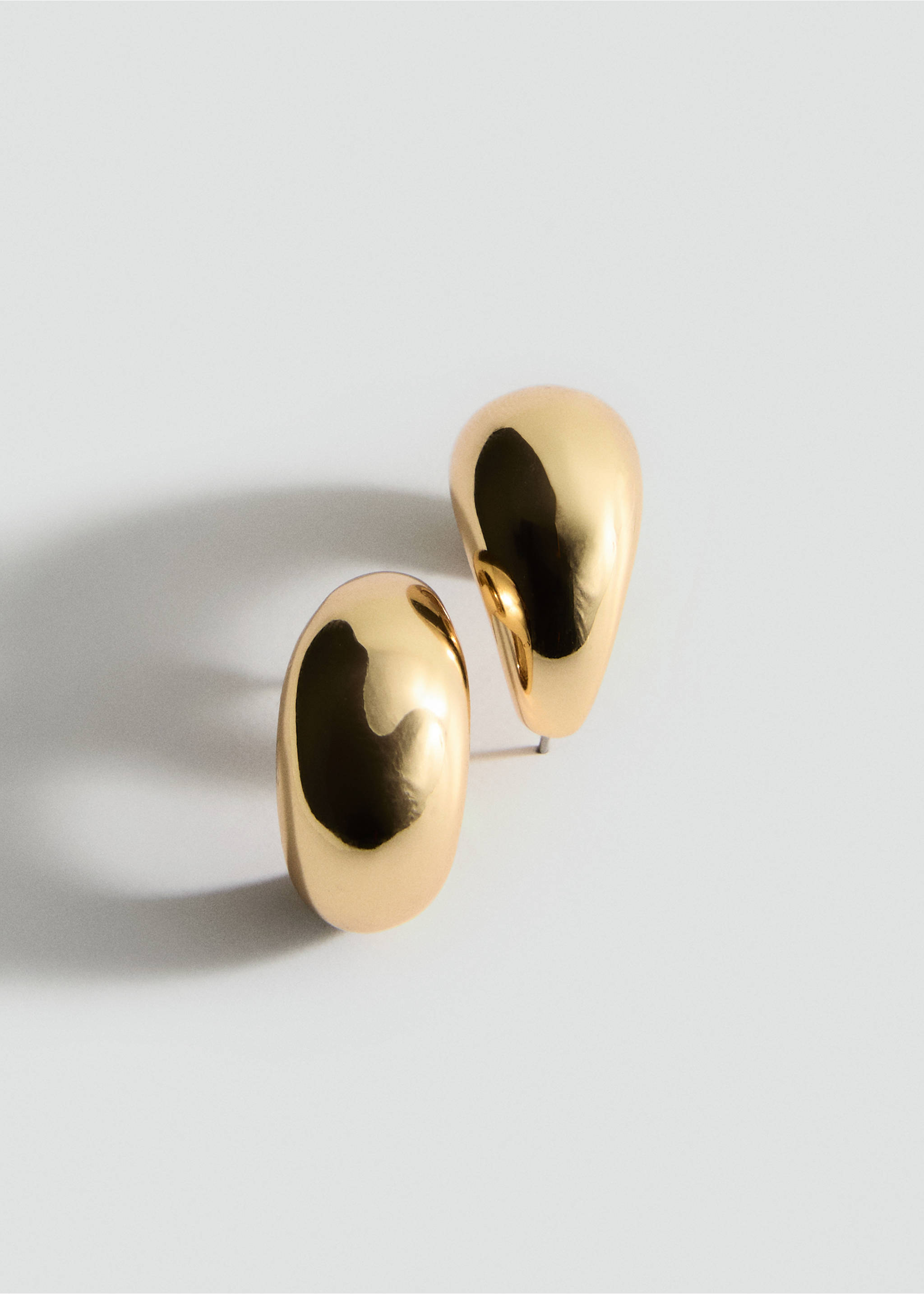 Volume hoop earrings - Medium plane, Gold. Ref: 17021199-00.