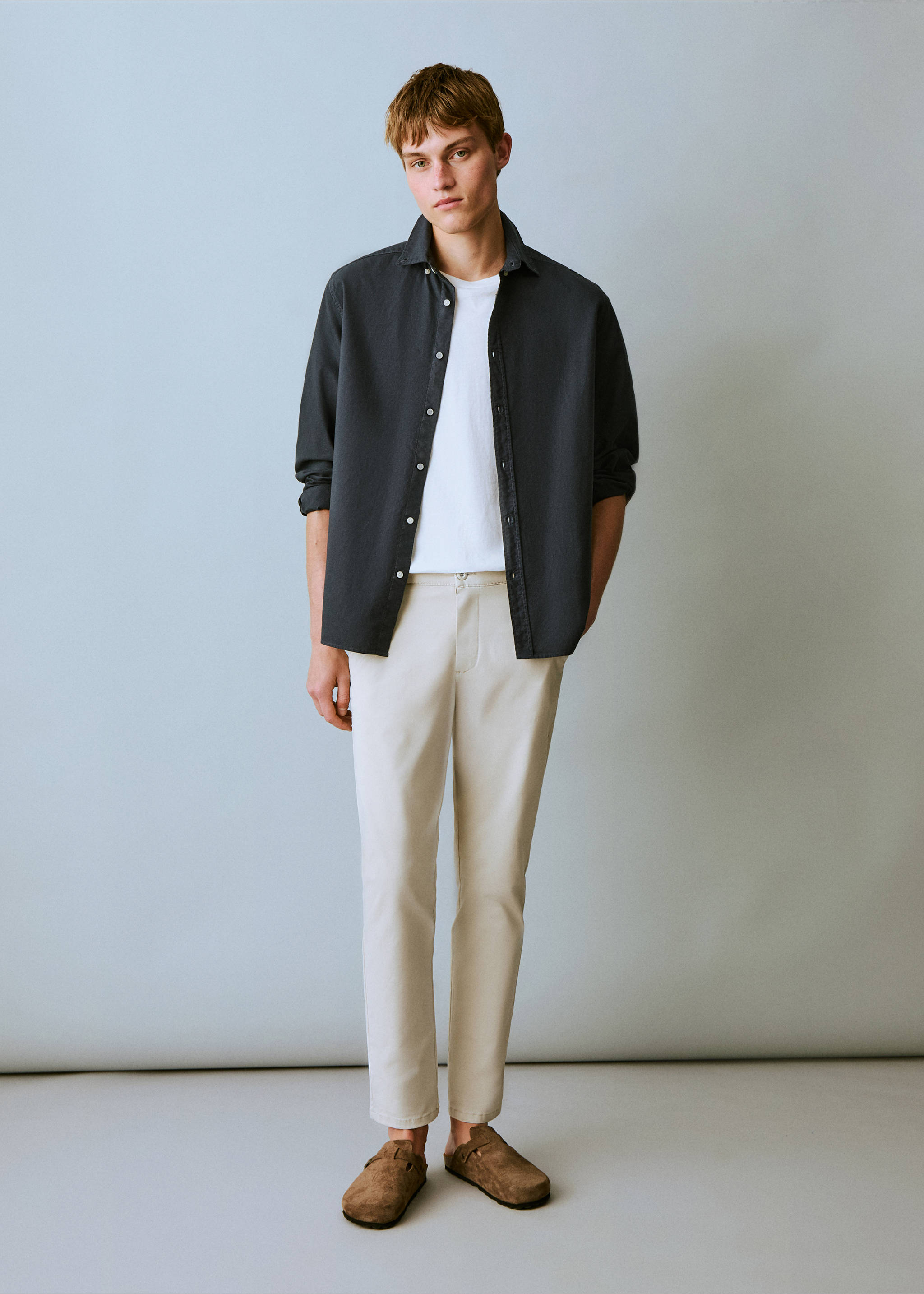 Cotton chinos - General plane, Ice Grey. Ref: 17021215-00.