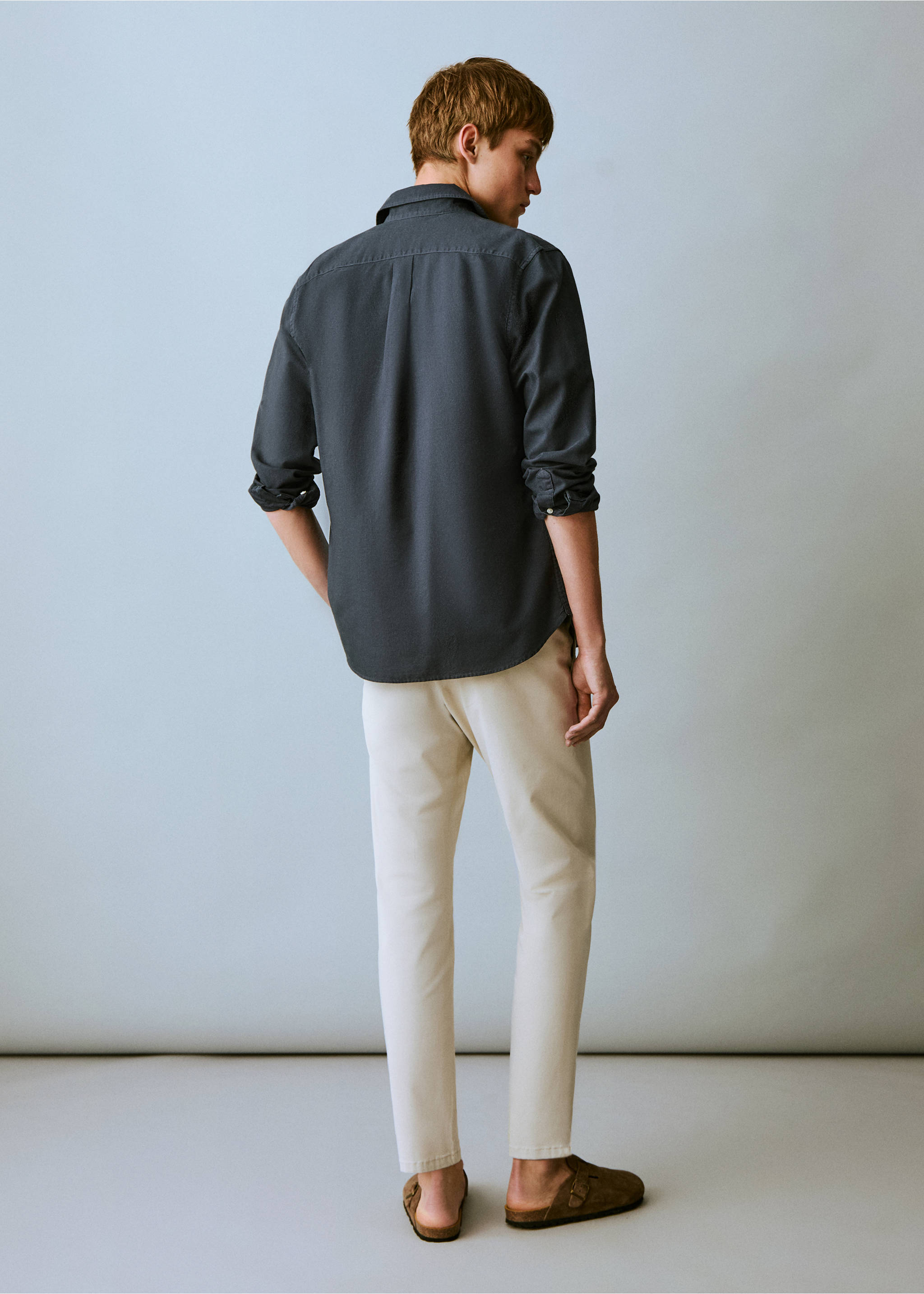 Cotton chinos - Reverse of the article, Ice Grey. Ref: 17021215-00.