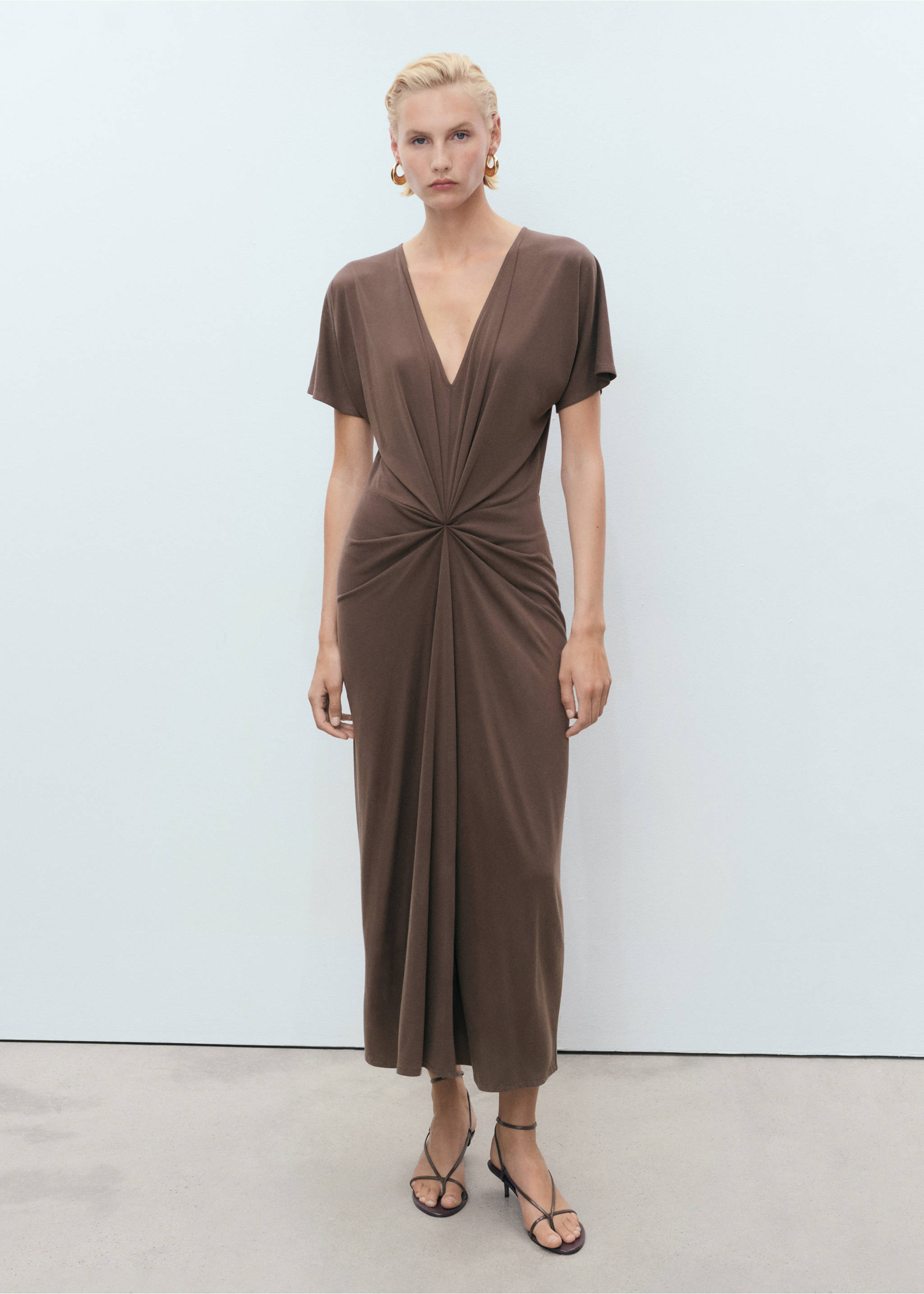 V-neck dress with gathered neckline - General plane, Brown. Ref: 17021221-00.