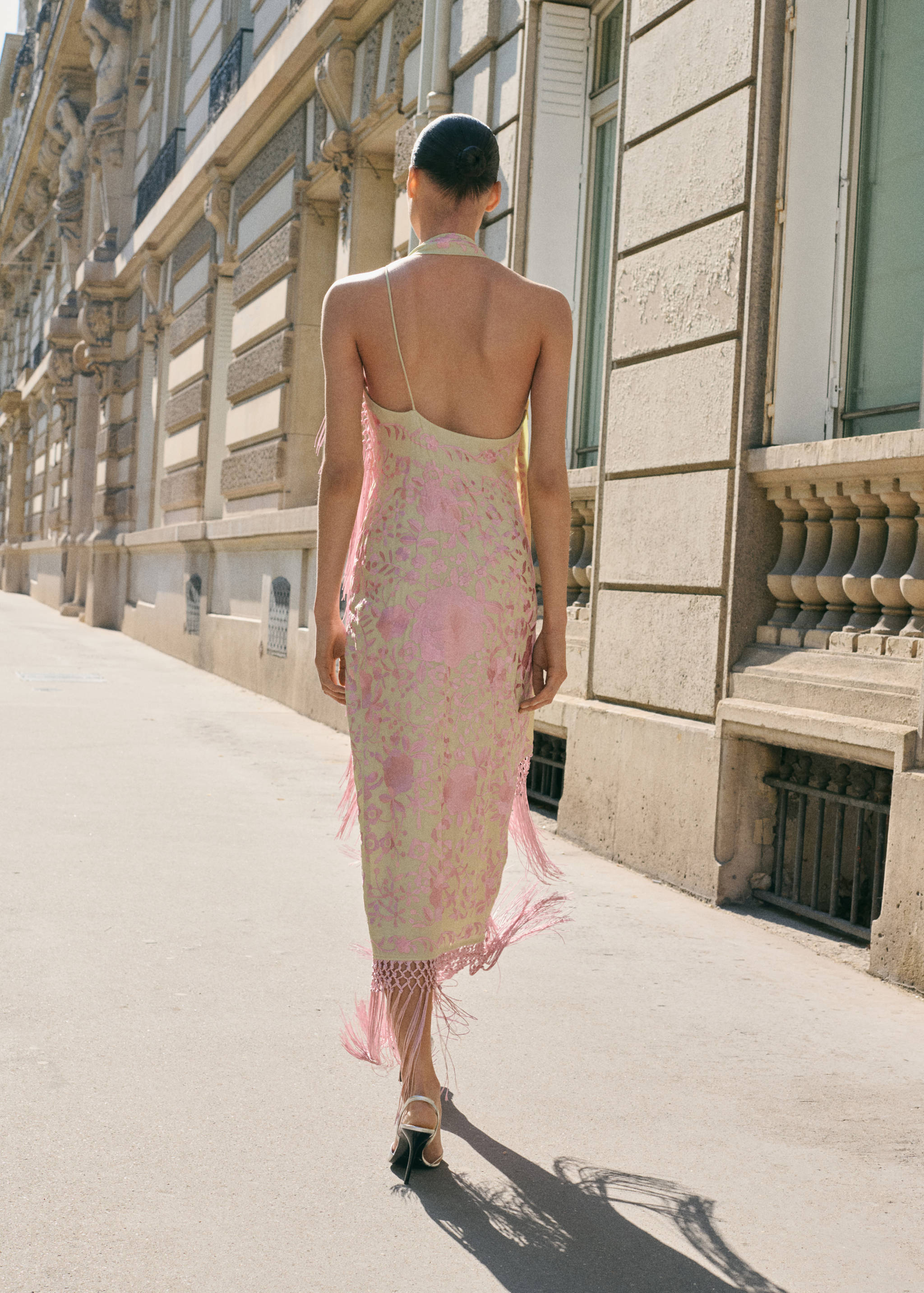 Robe asymétrique broderie à franges - Verso de l’article