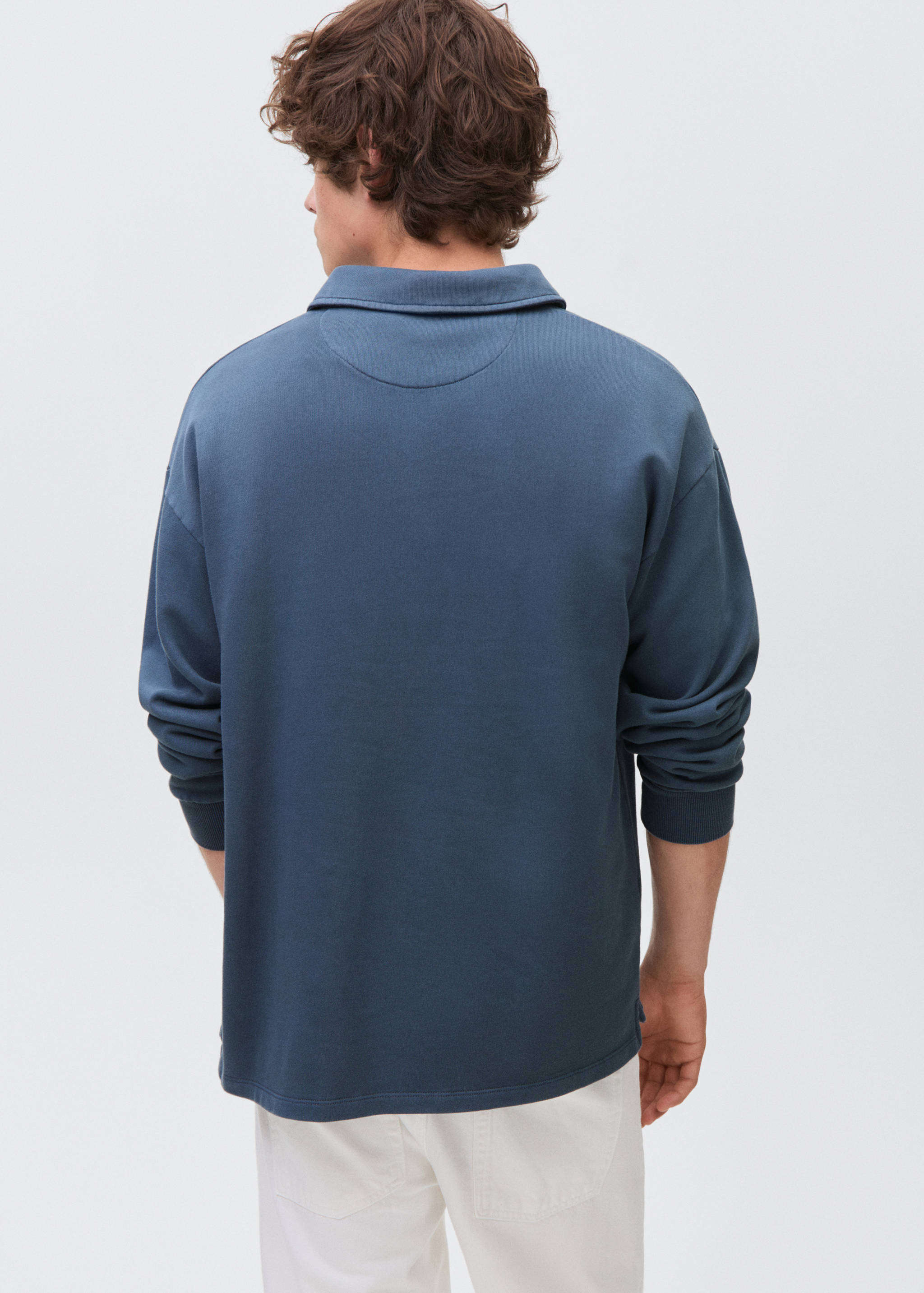 Polo-neck sweatshirt - Reverse of the article