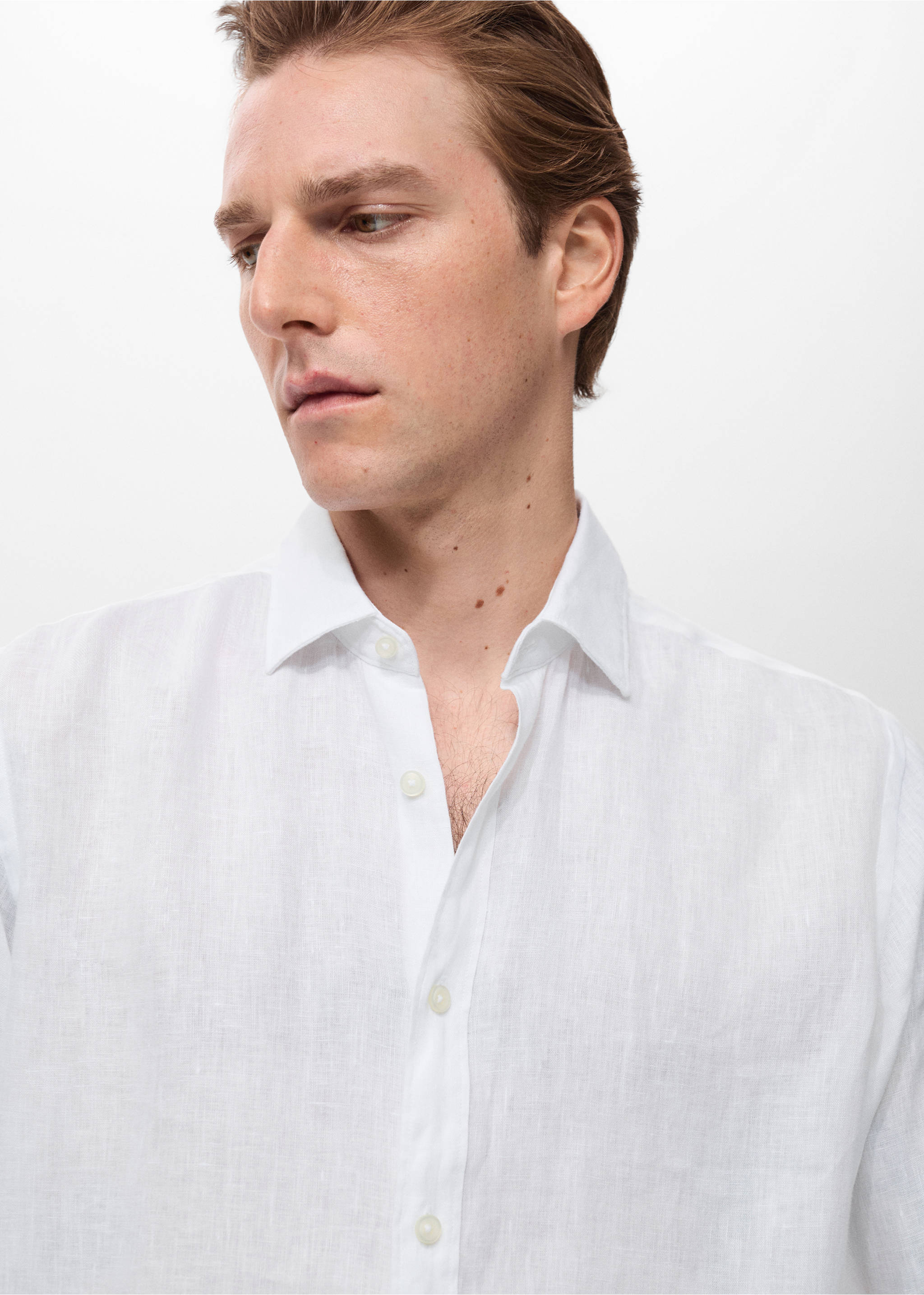 100% linen regular-fit shirt - Details of the article 1, White. Ref: 17021250-00.