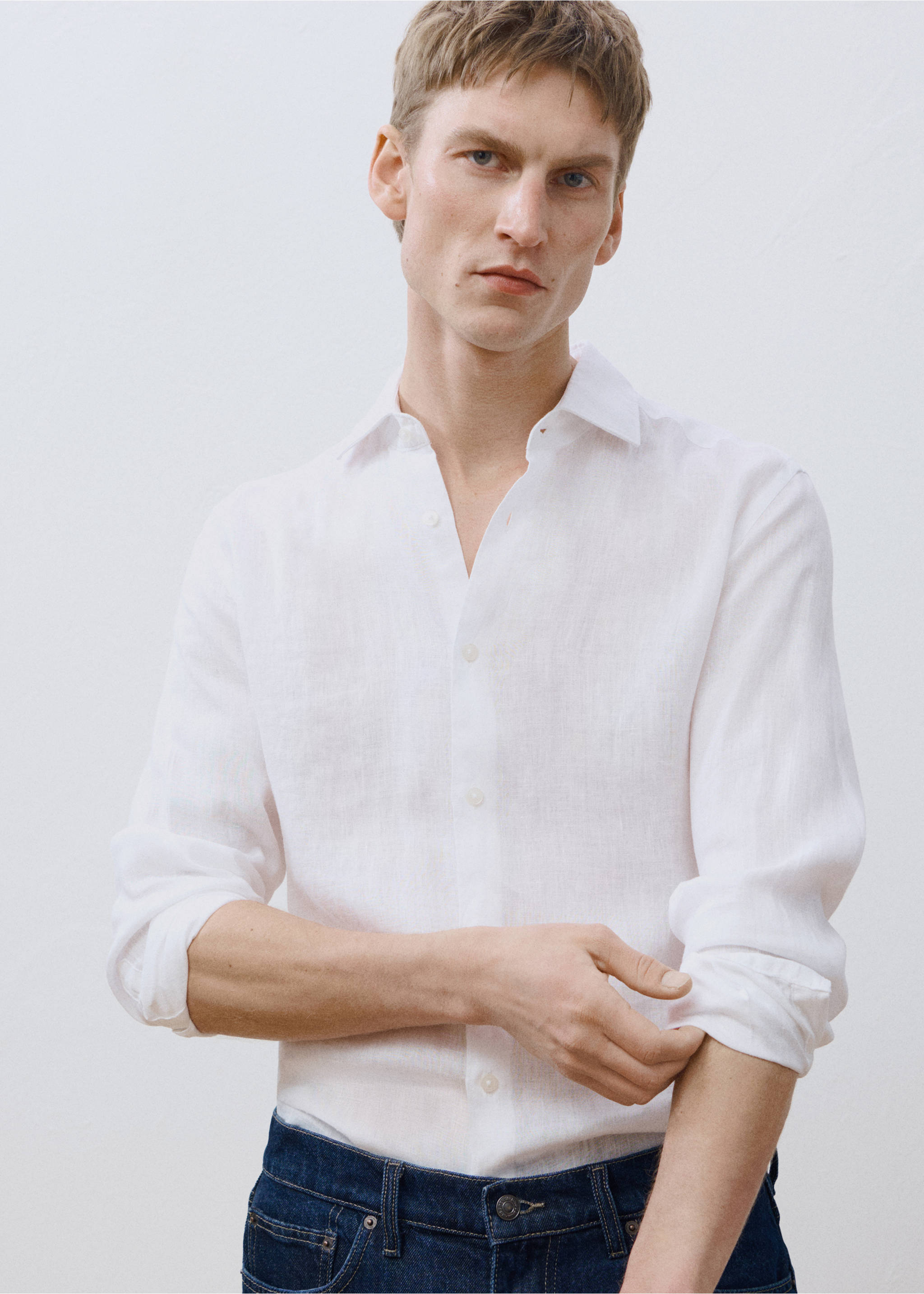 100% linen regular-fit shirt - Details of the article 3, White. Ref: 17021250-00.