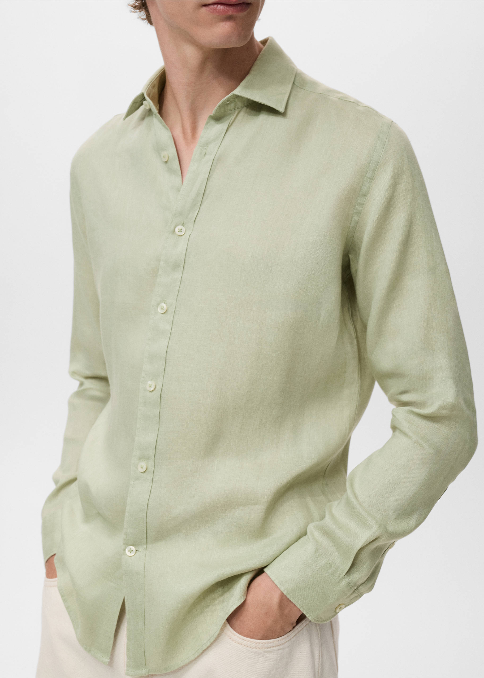 100% linen regular-fit shirt - Details of the article 3, Pastel Green. Ref: 17021250-00.