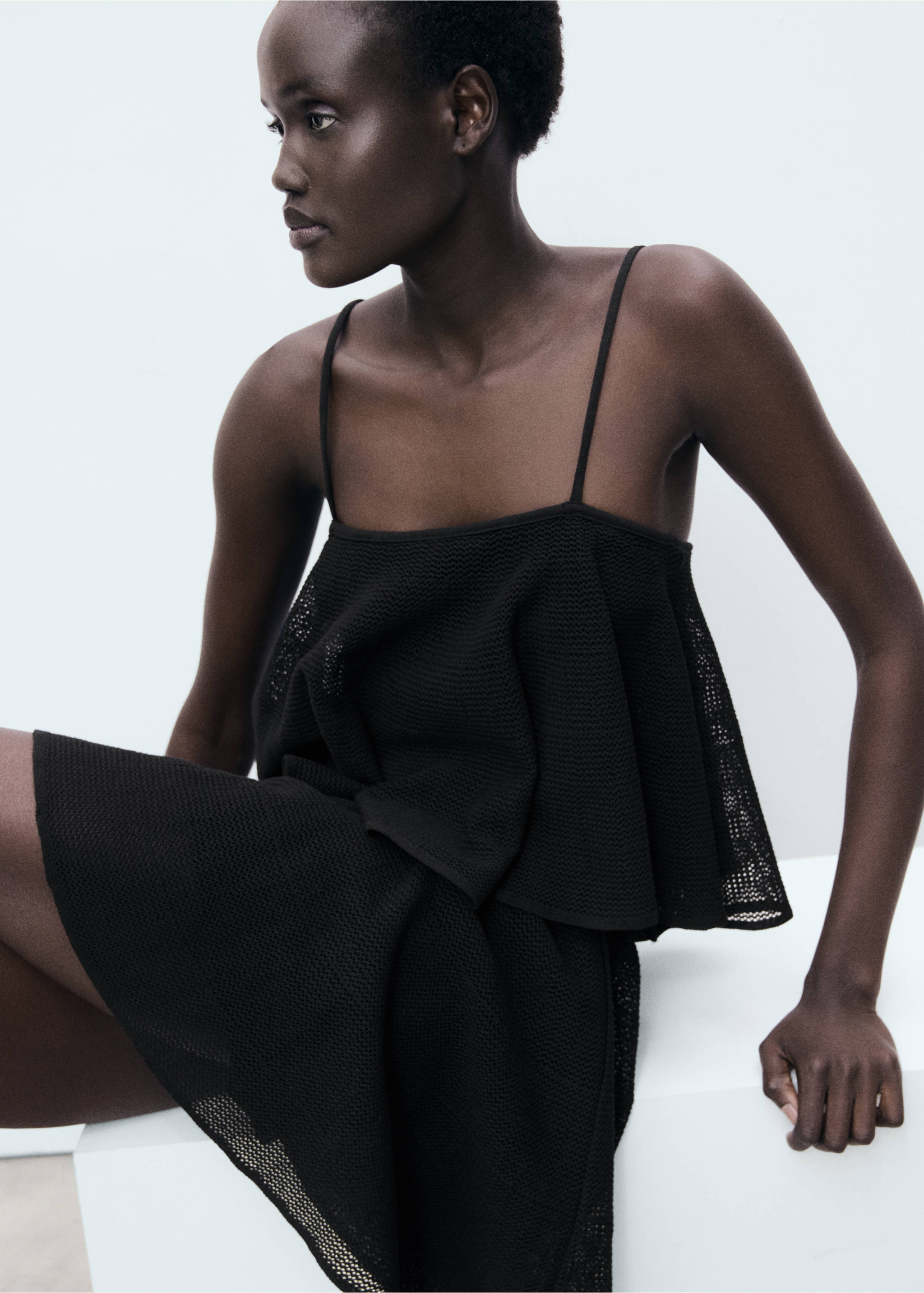 Ruffle knit dress - Details of the article 2, Black. Ref: 17021263-00.