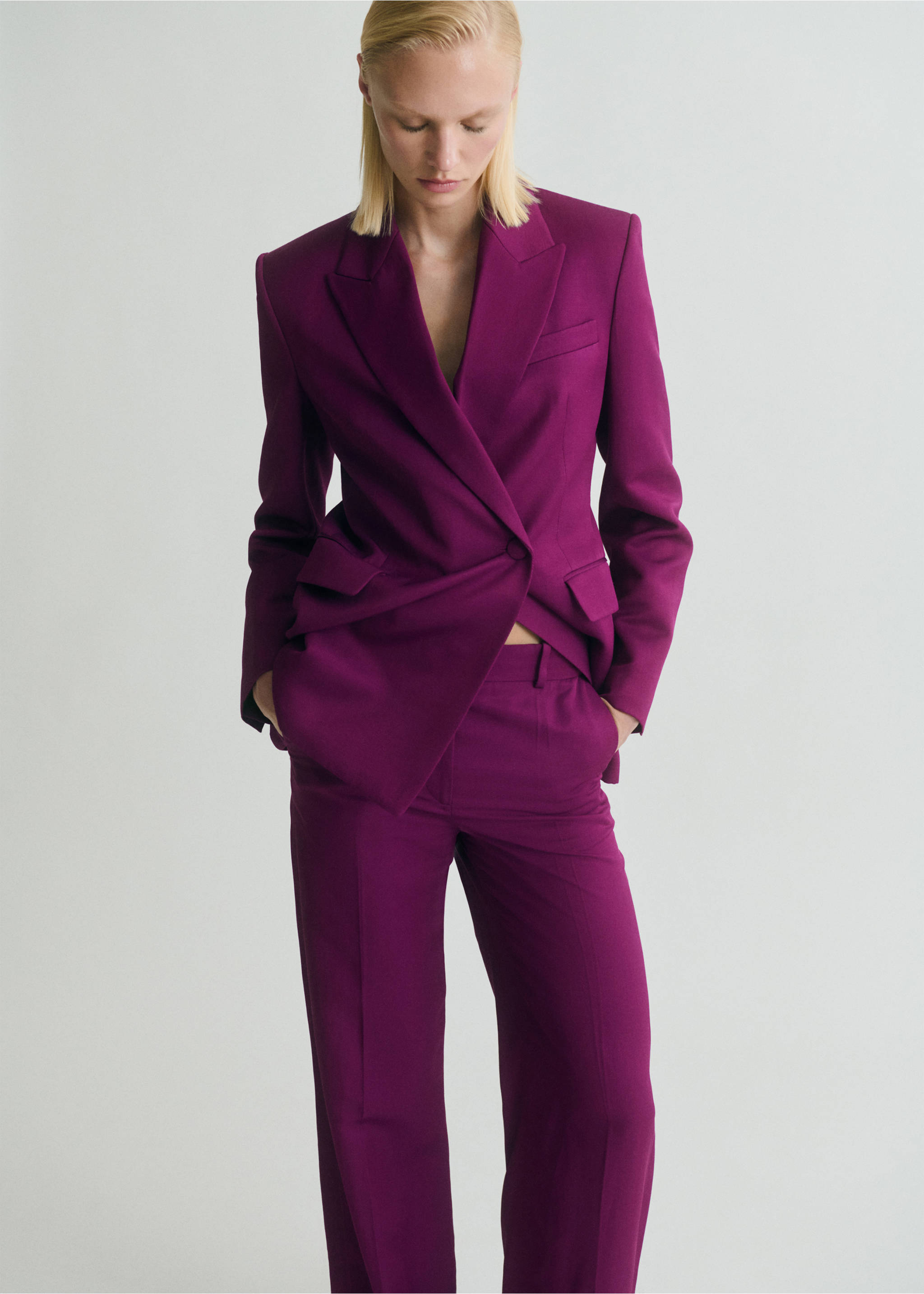 Rechte pantalon van een linnenblend - Detail van het artikel 1, Fuchsia. Ref: 17021267-00.