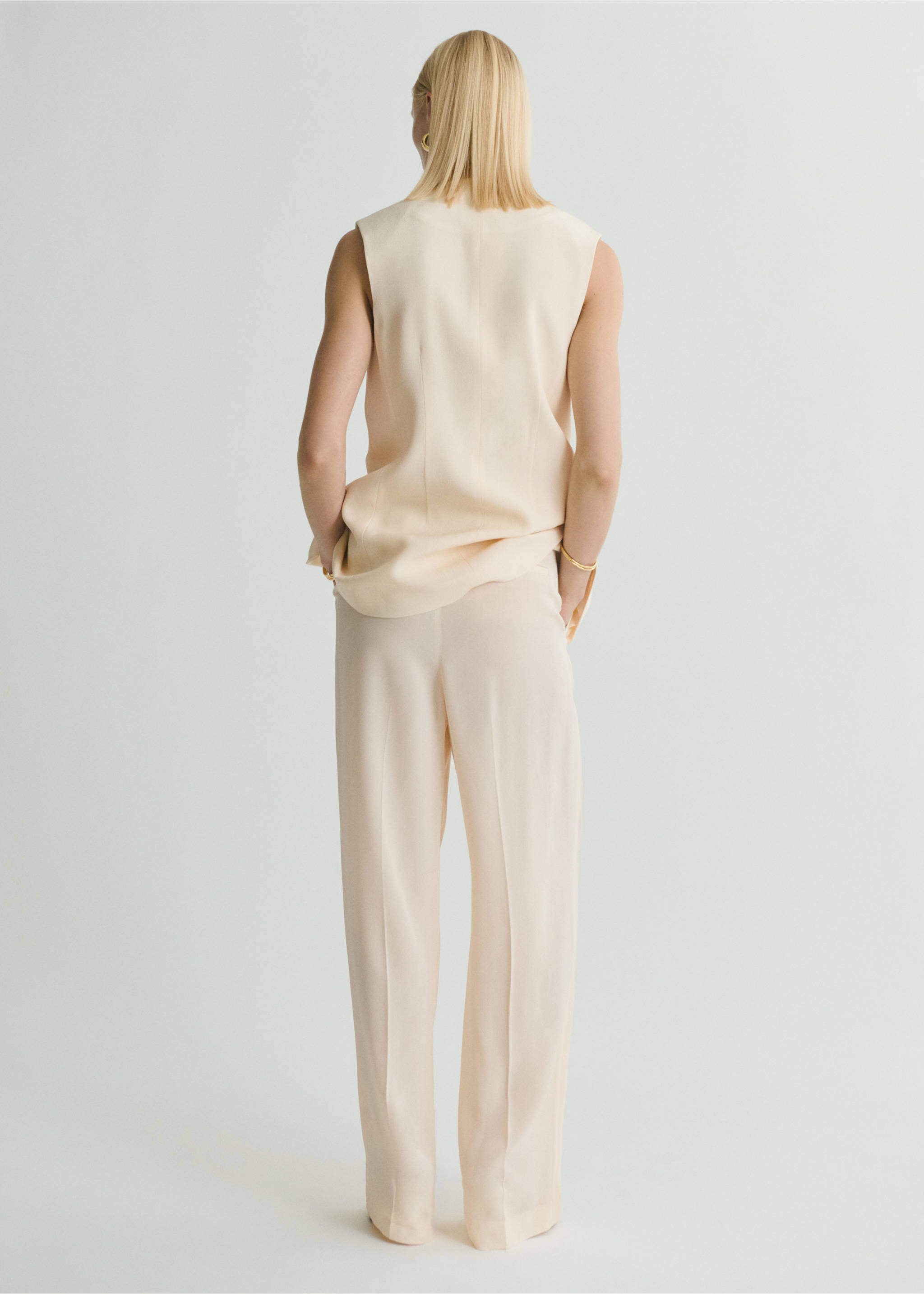 Straight-fit suit trousers - Reverse of the article, Vanilla. Ref: 17021268-00.