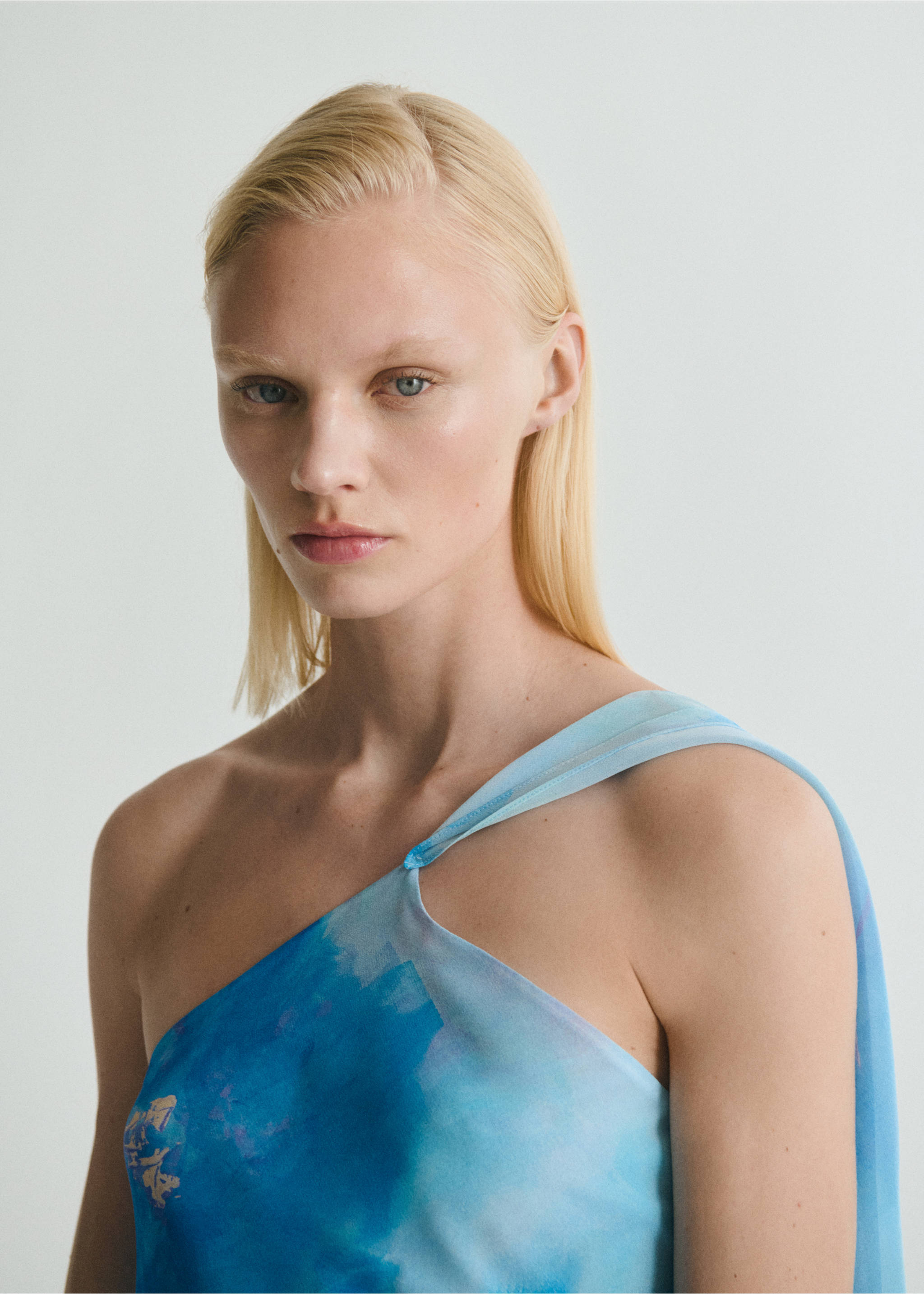 Asymmetrical floral scarf dress - Details of the article 1, Blue. Ref: 17021271-00.