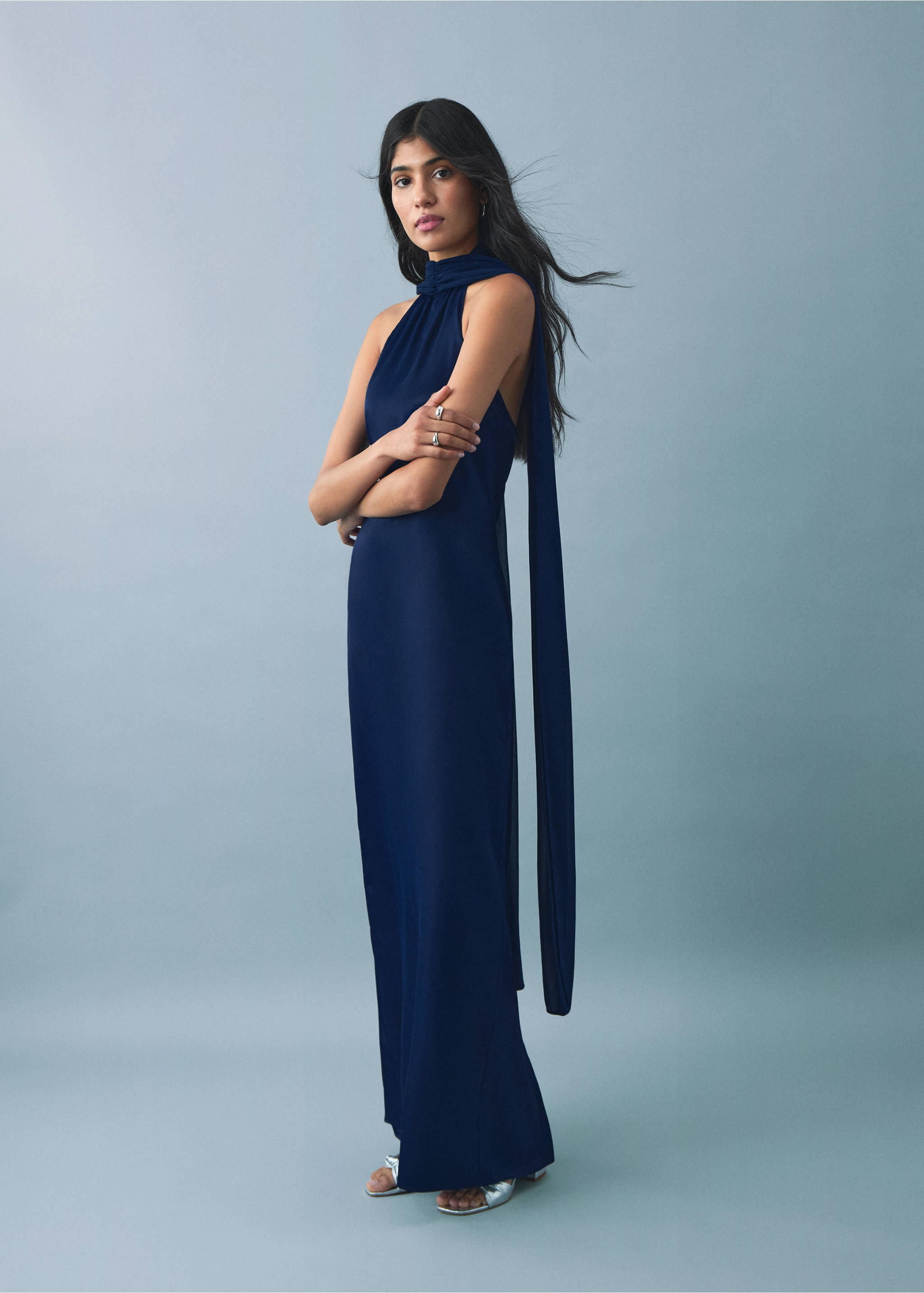 Satin halter neck dress - Details of the article 2, Navy. Ref: 17021290-00.