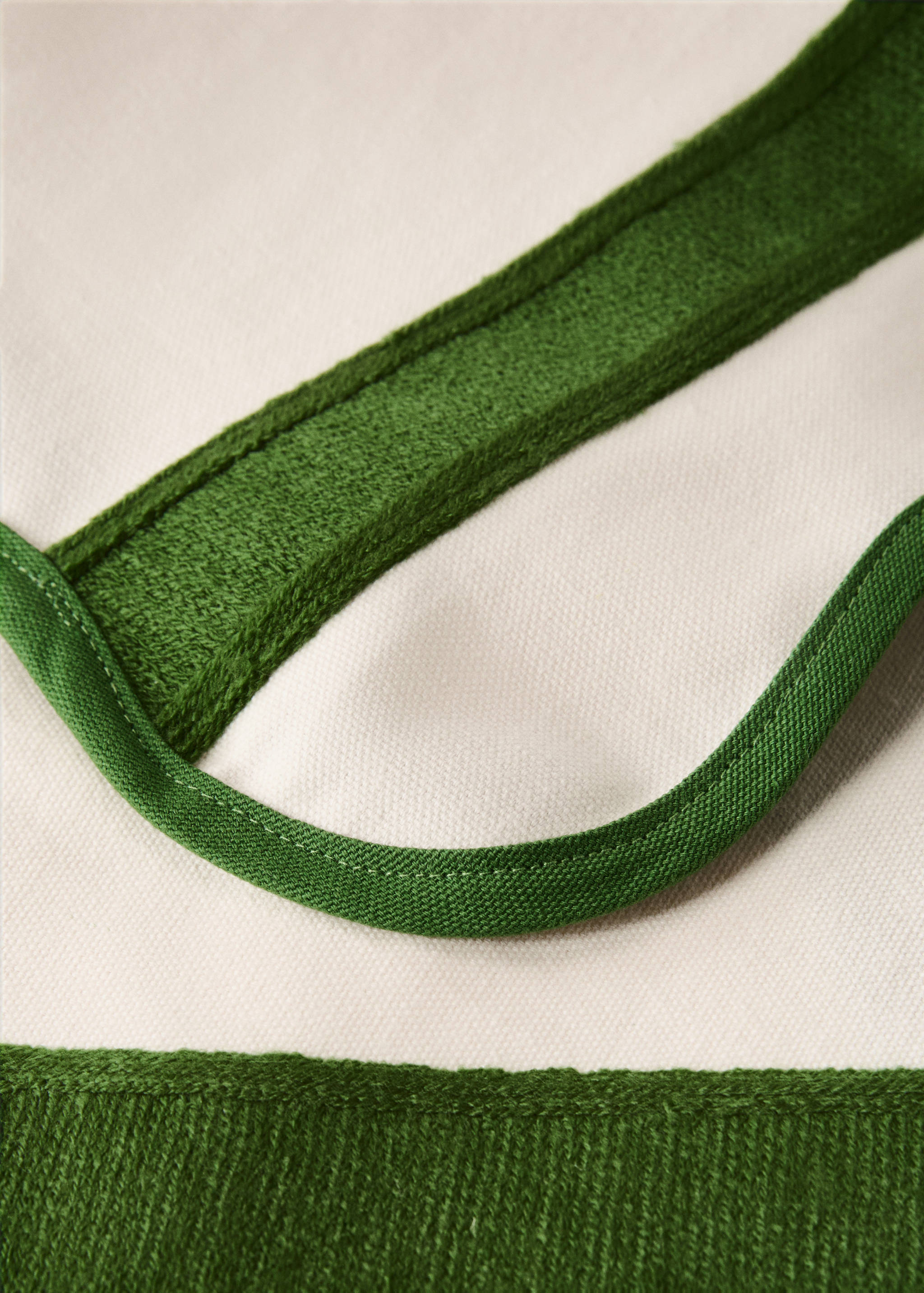 Nappe coton brodée ondulations pour 6 à 8 convives - Détail de l'article 1
