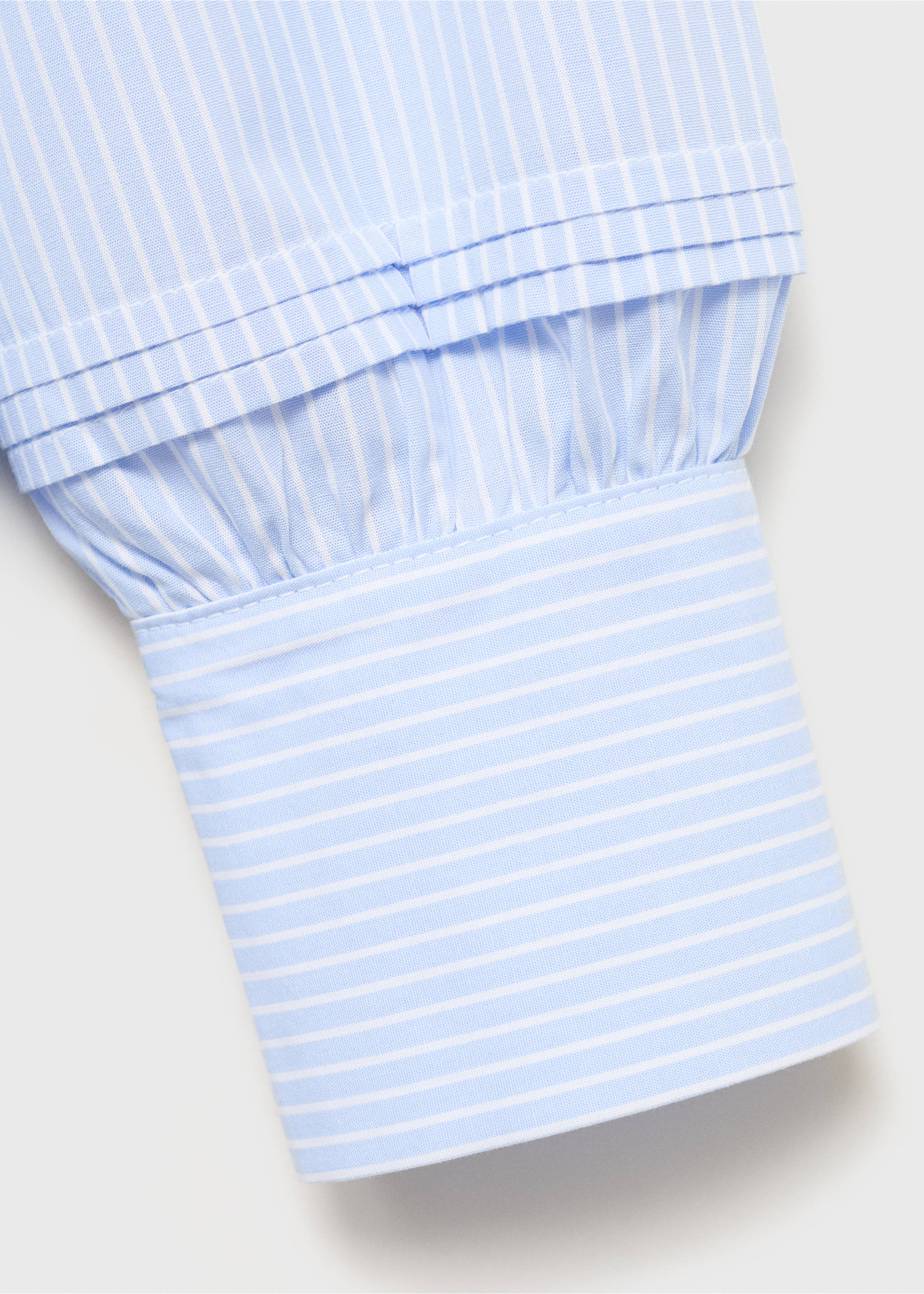 Double baby-collar shirt - Details of the article 0, Blue. Ref: 17021517-00.