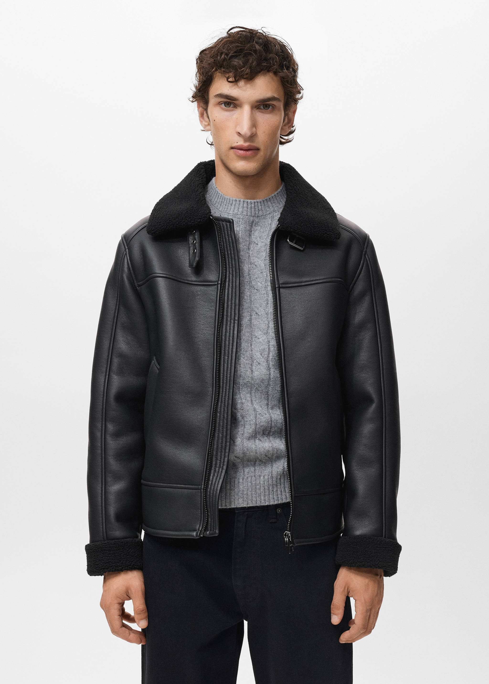 Blouson double face moutonné - Plan moyen
