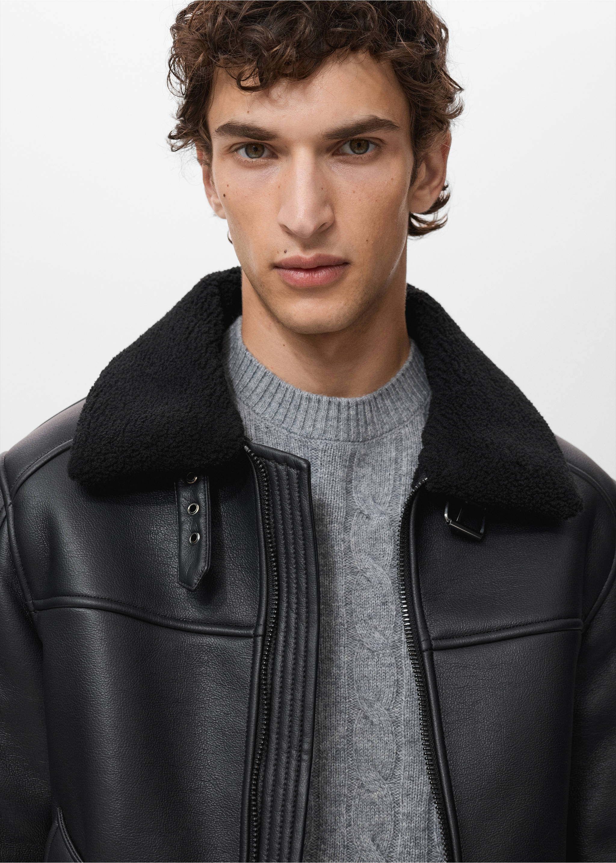 Blouson double face moutonné - Détail de l'article 1, Noir. Ref: 17021519-00.
