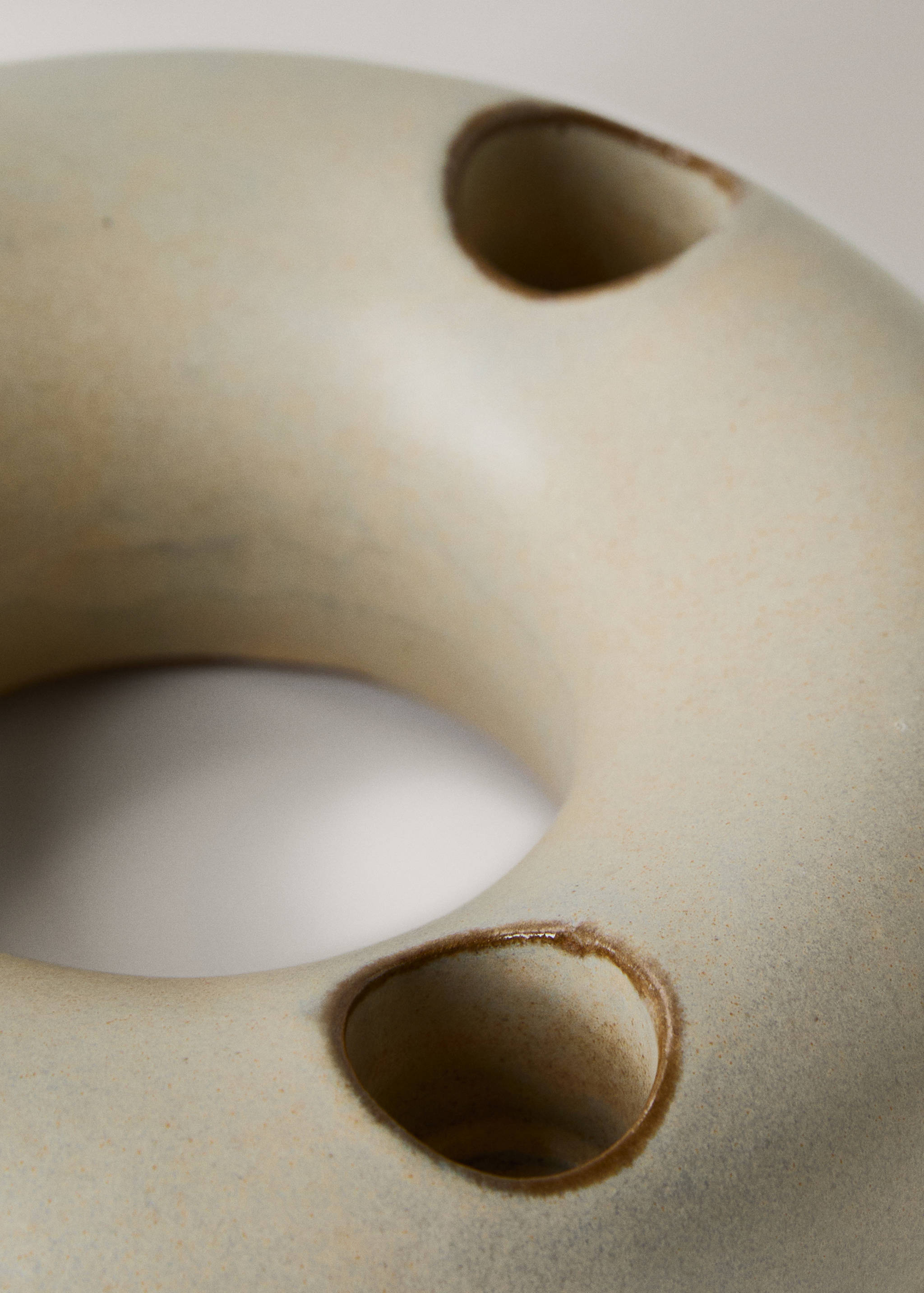 Round stoneware chandelier - Details of the article 2