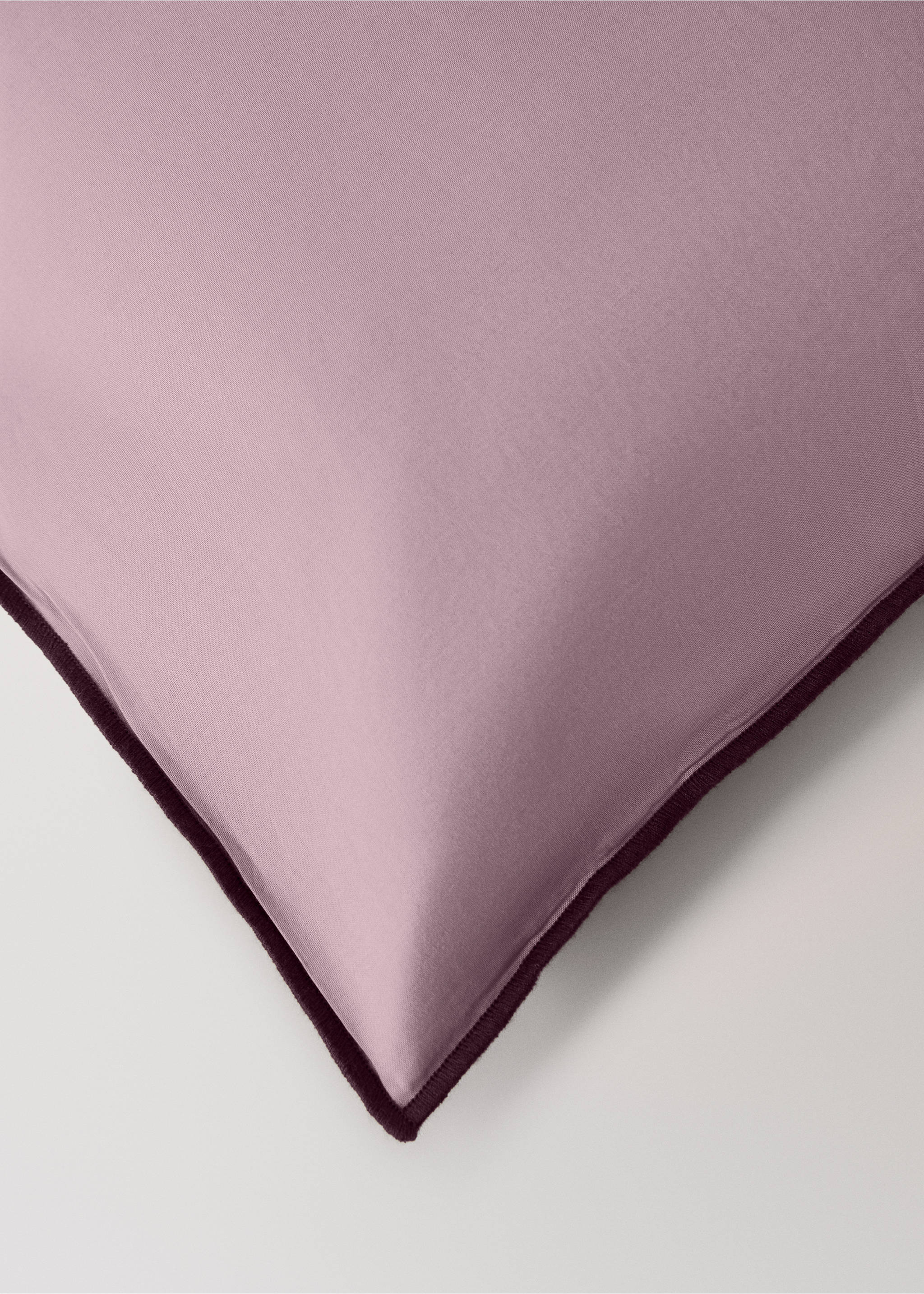 200-thread count percale cotton duvet cover with contrasting overlock for 150/160 cm bed - Details of the article 3, Plum. Ref: 17021551-00.