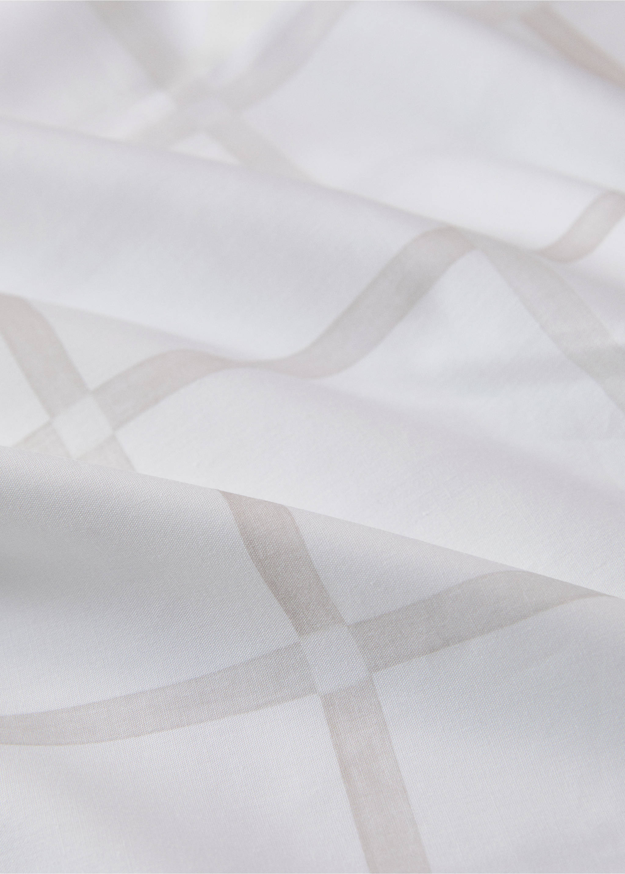 Percale cotton top sheet with a check print for 150/160 cm bed - Details of the article 3, Beige. Ref: 17021571-00.