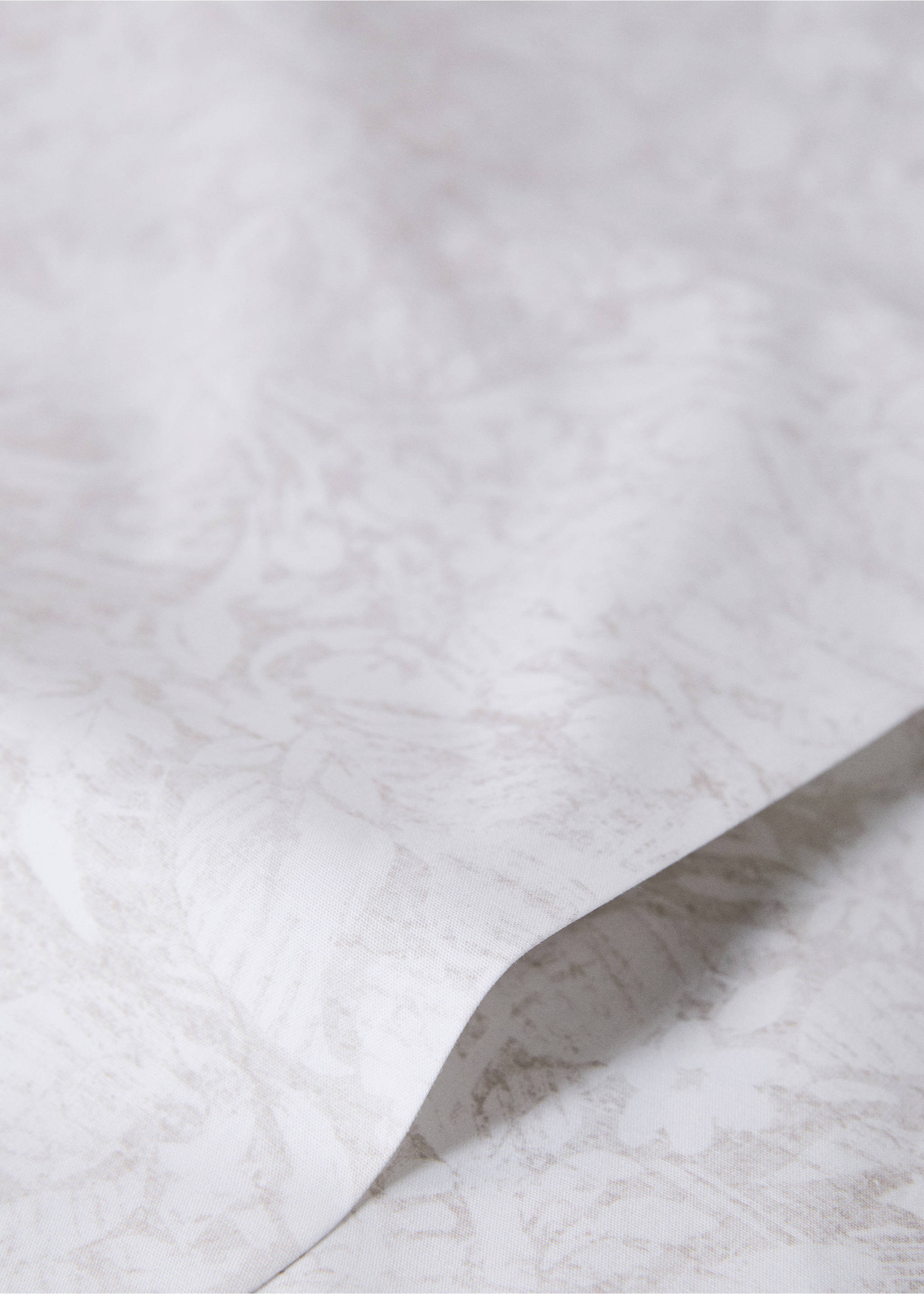 200-thread count percale cotton top sheet for 135/140 cm bed - Details of the article 1, Beige. Ref: 17021574-00.