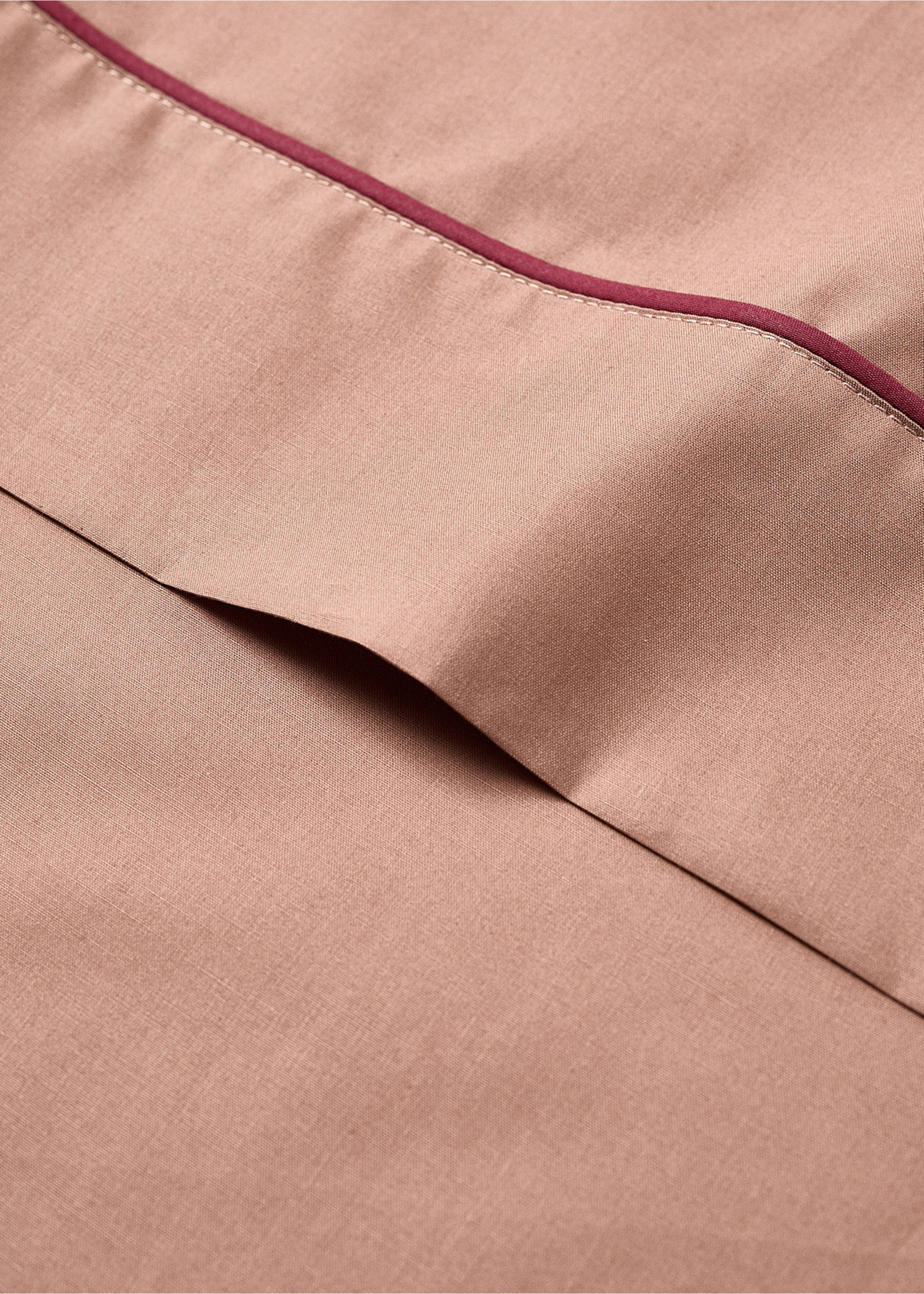 Pink flat sheet with contrasting dark red piped trim., Brown. Ref: 17021586-00.