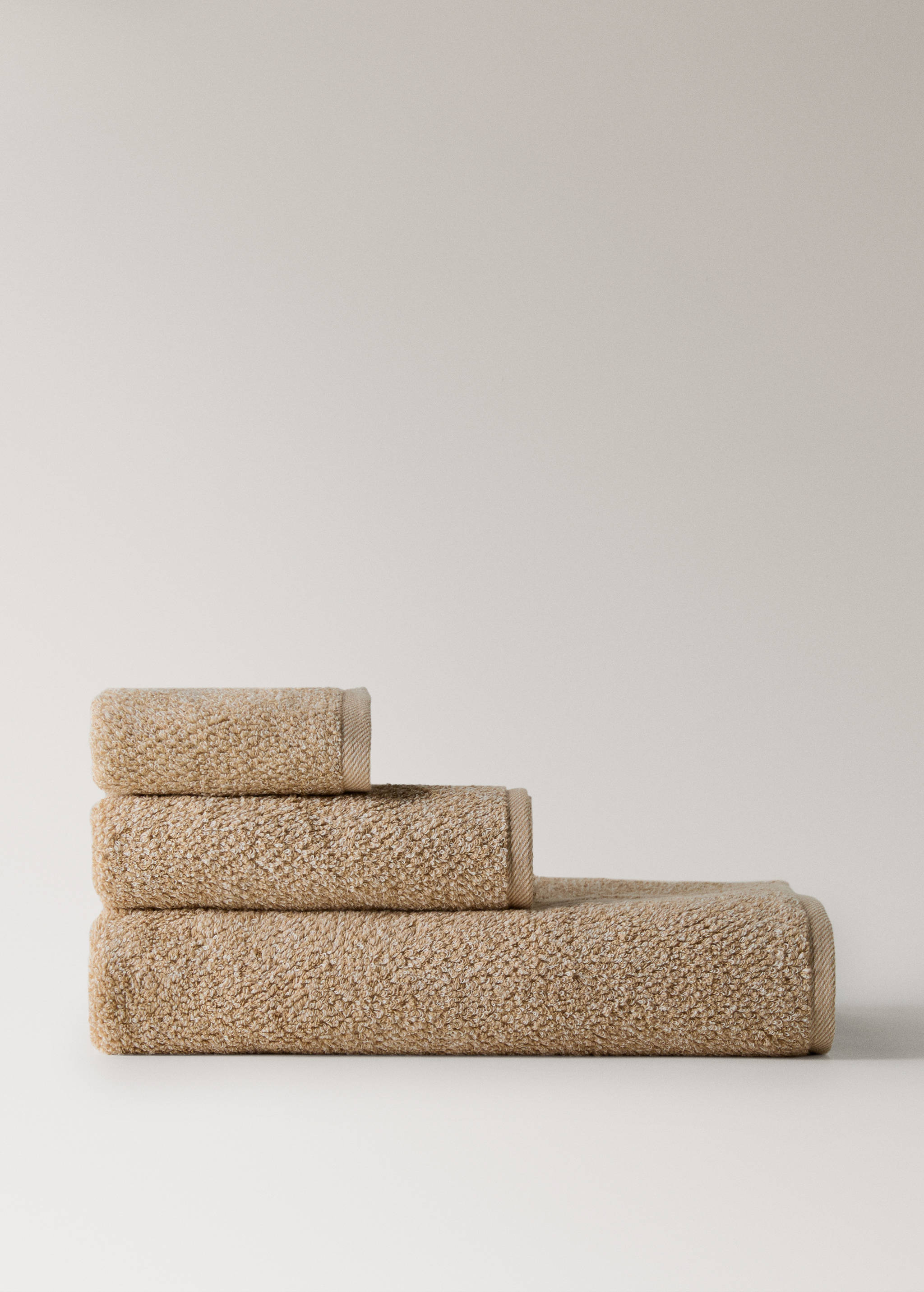 Cotton-blend two-tone bath towel - Article without model